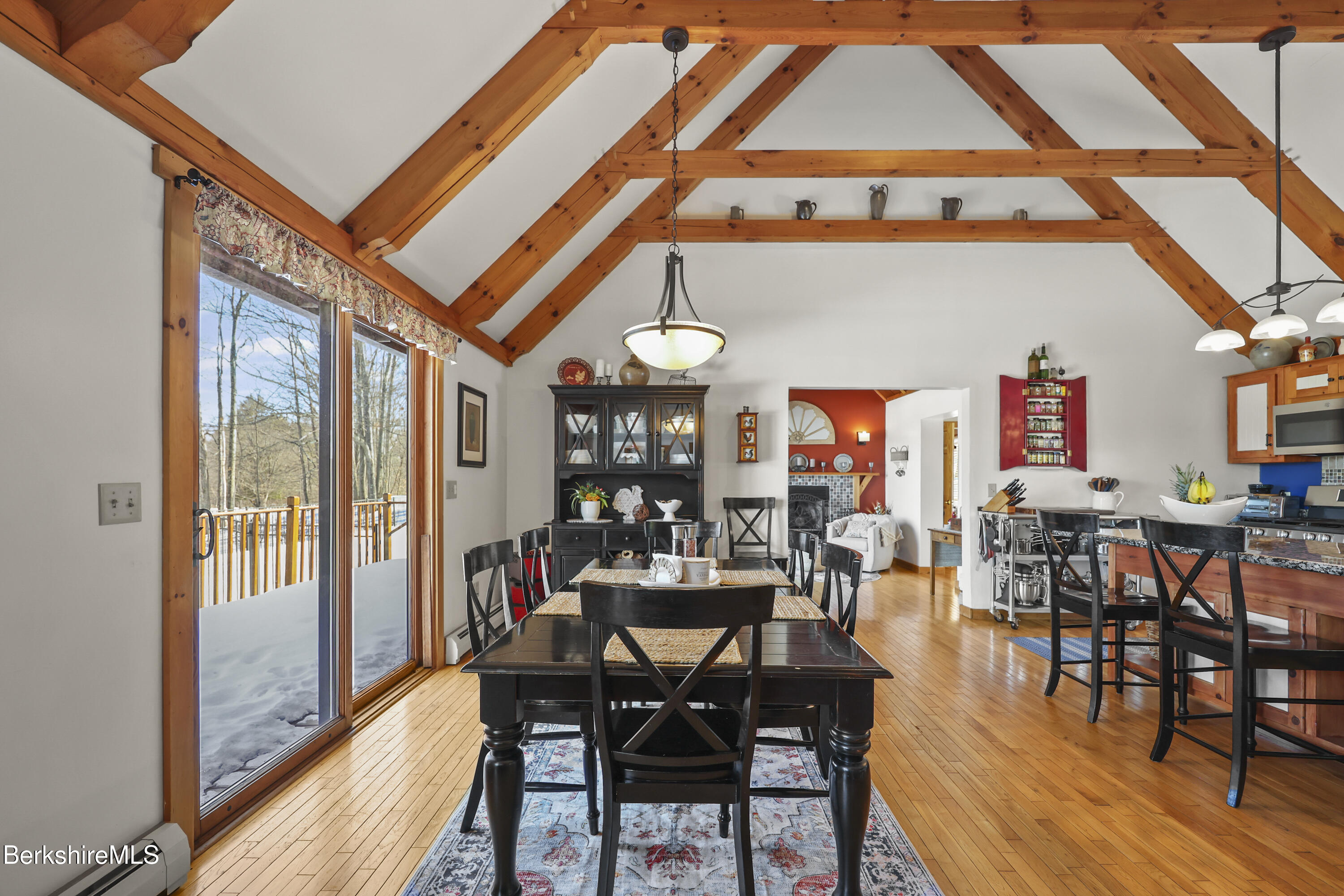 65 Johnny Cake Hill Rd