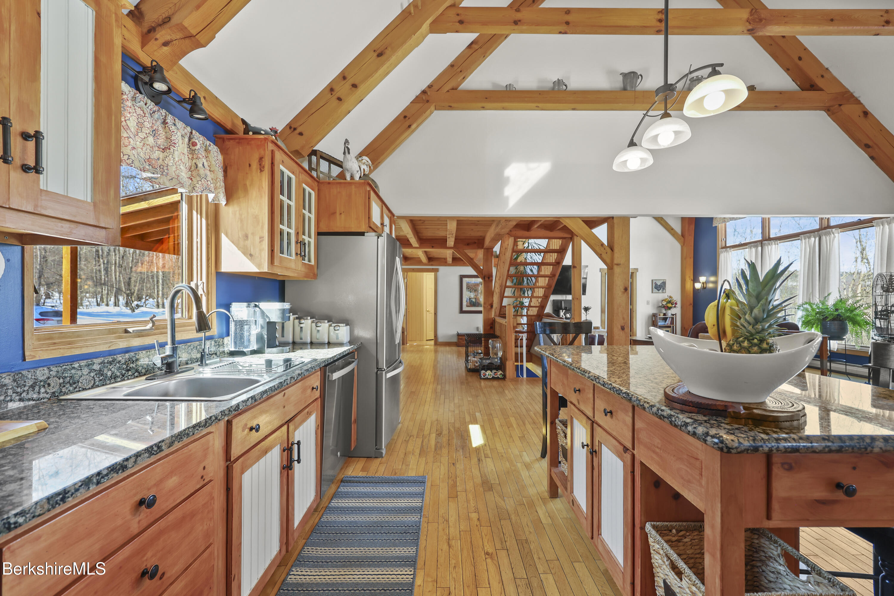 65 Johnny Cake Hill Rd