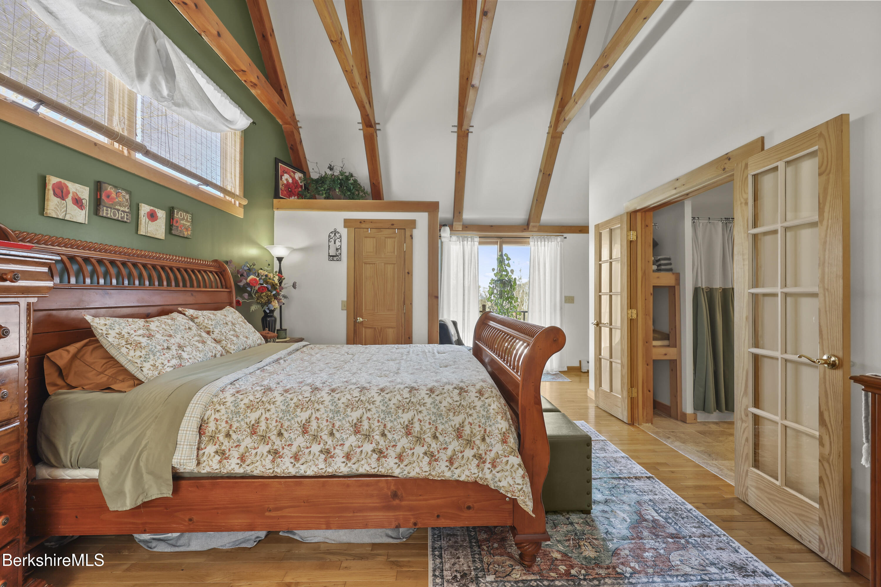 65 Johnny Cake Hill Rd