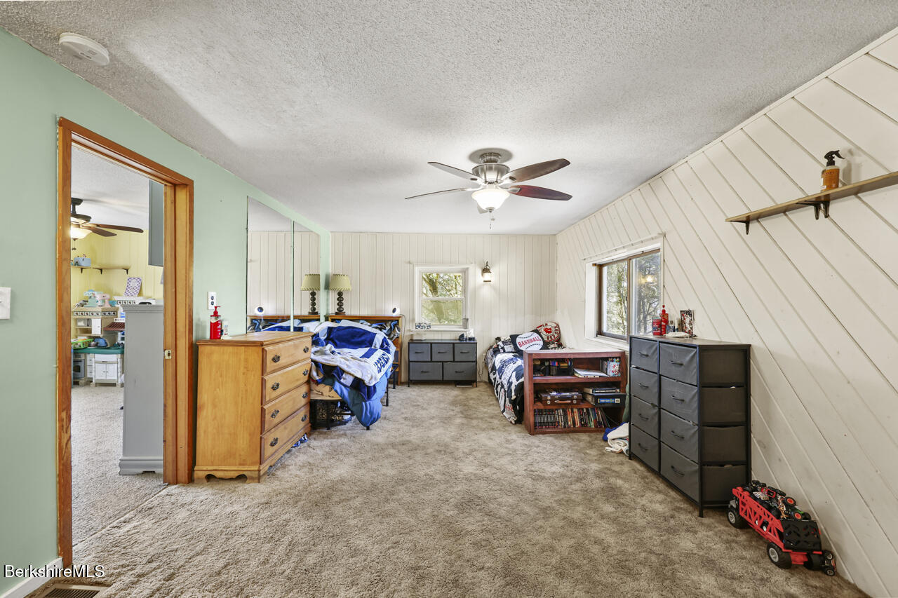 31 East Housatonic St