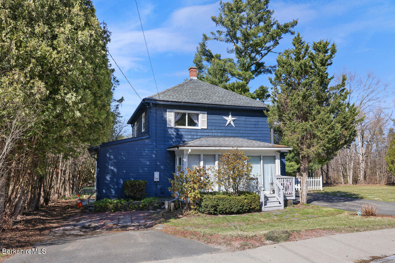 31 East Housatonic St