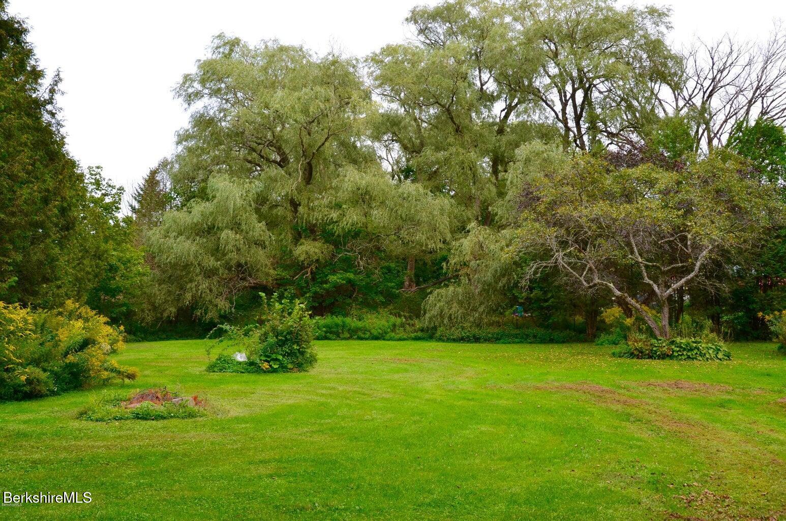 31 East Housatonic St