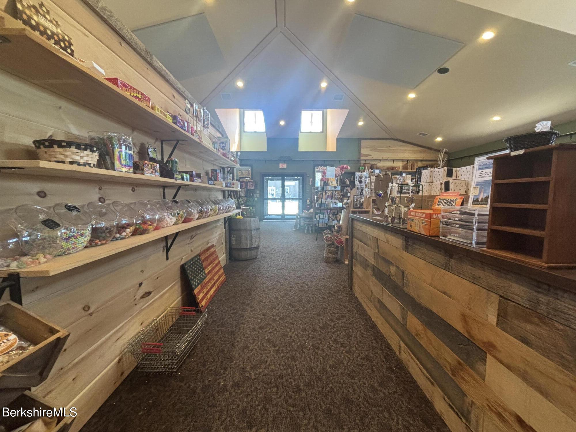 20 Williamstown Rd