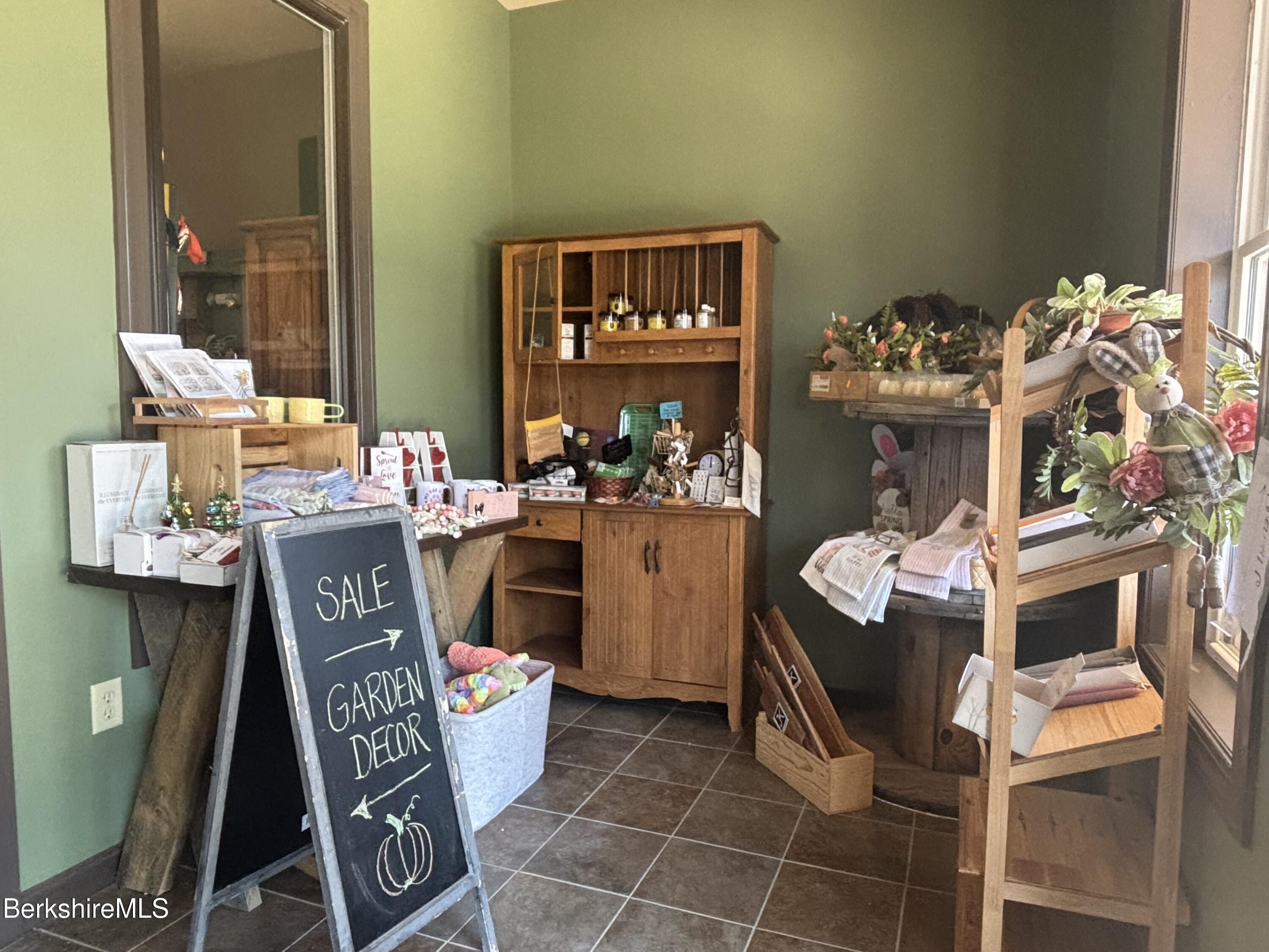 20 Williamstown Rd