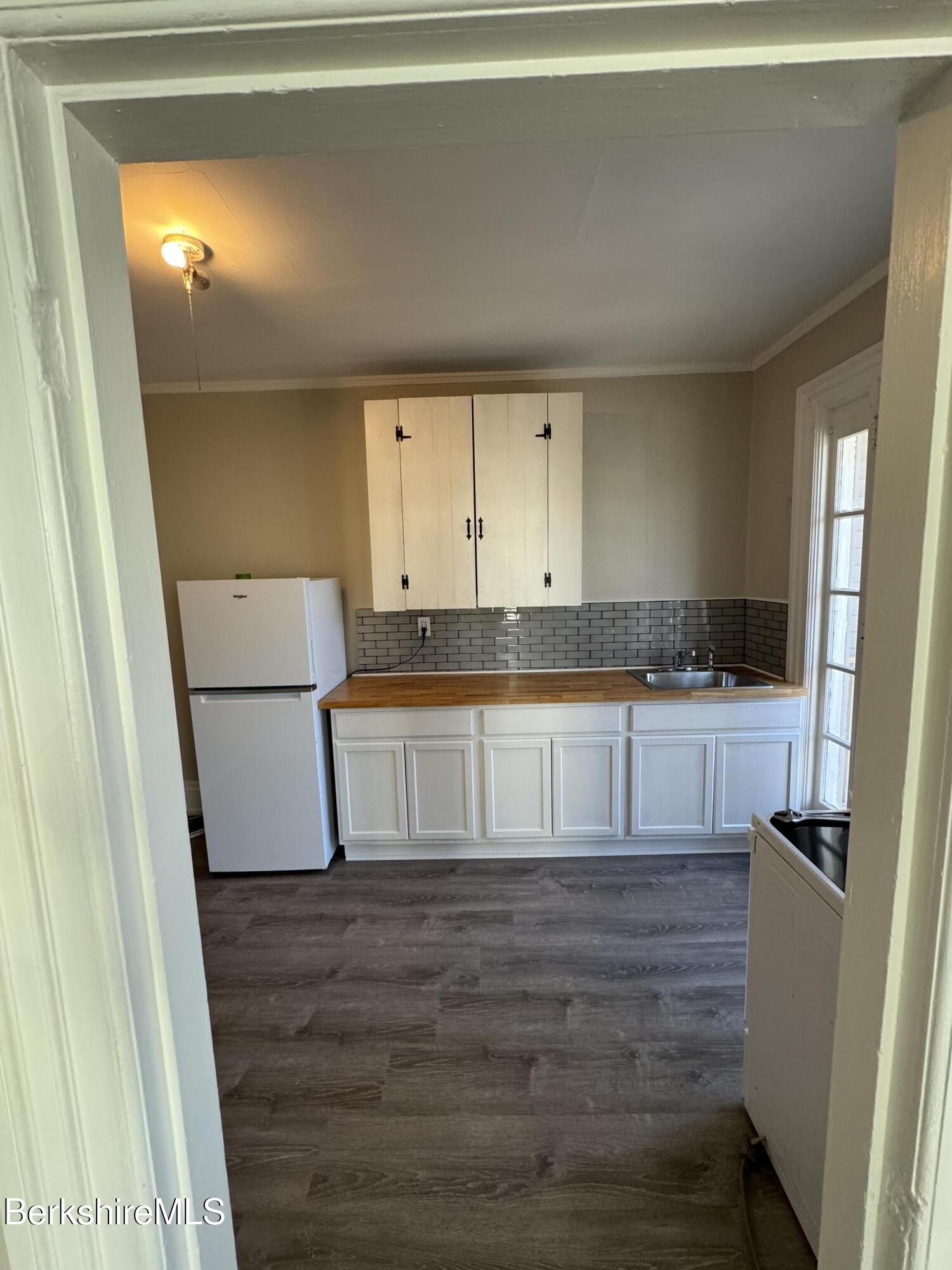31 Bartlett Ave