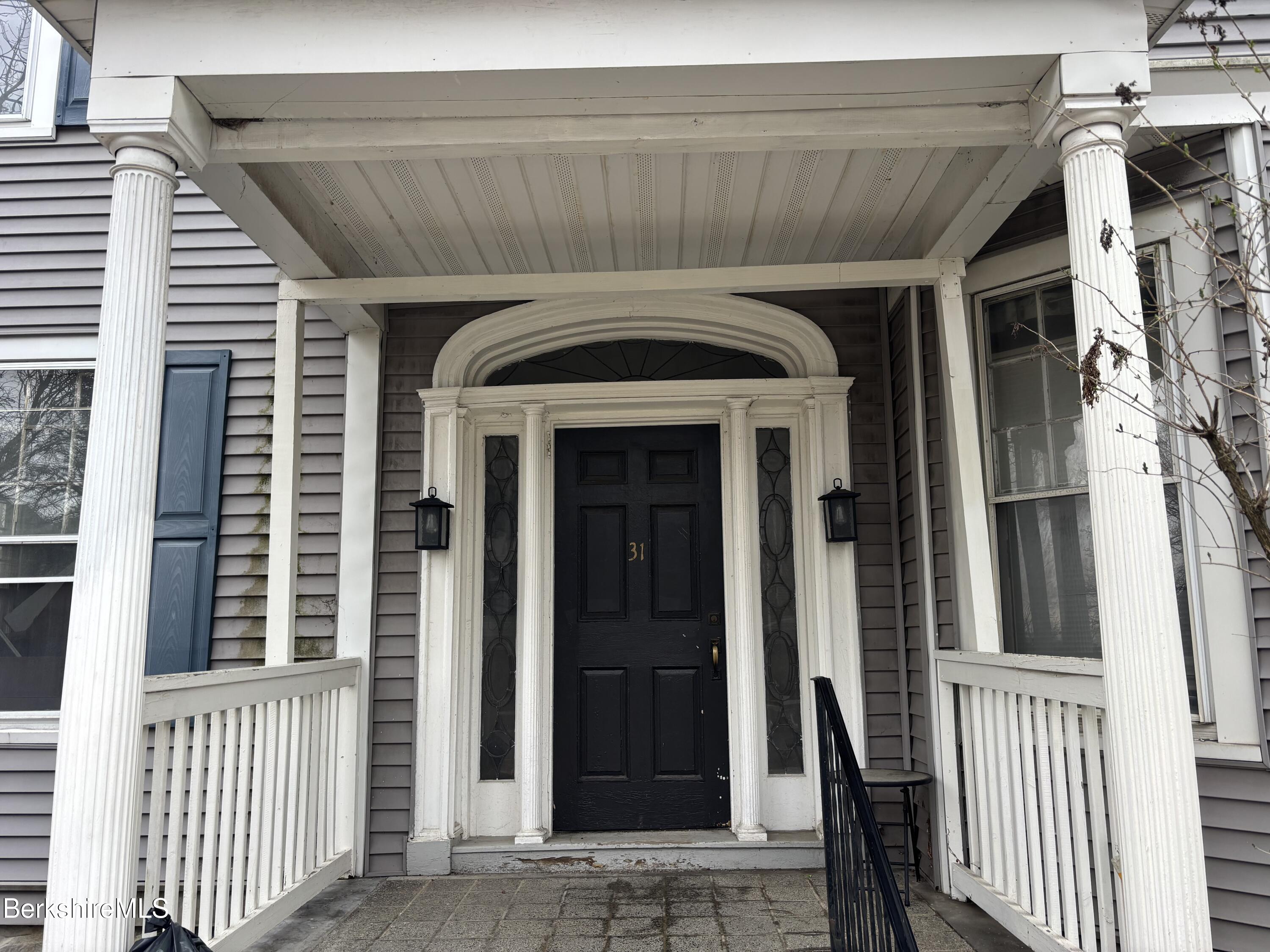 31 Bartlett Ave