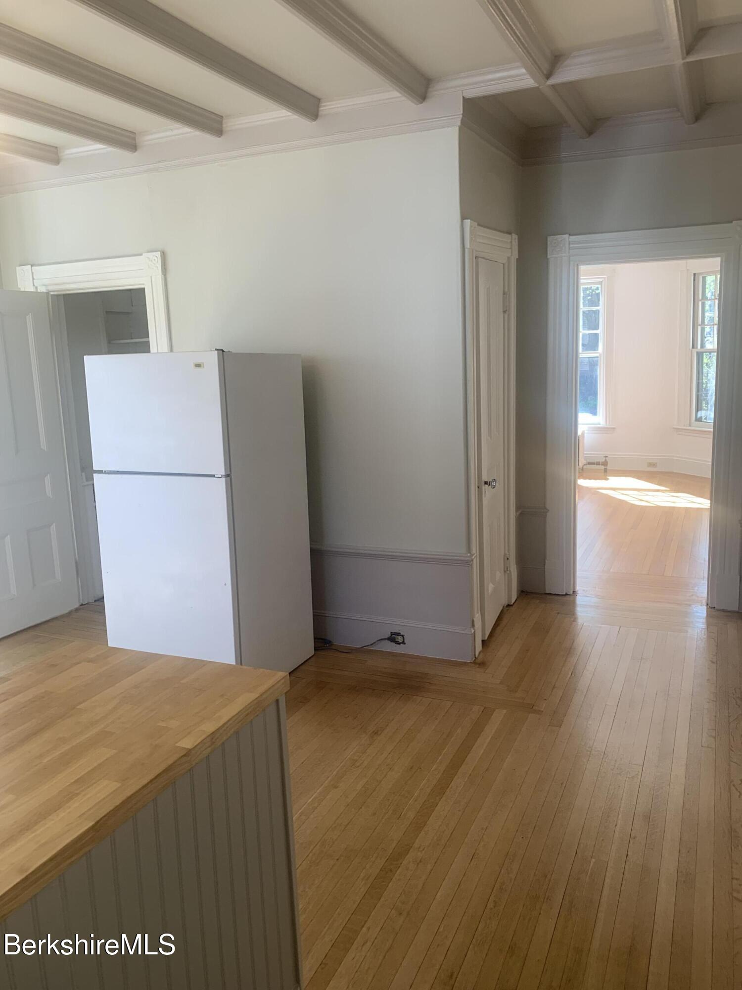 31 Bartlett Ave