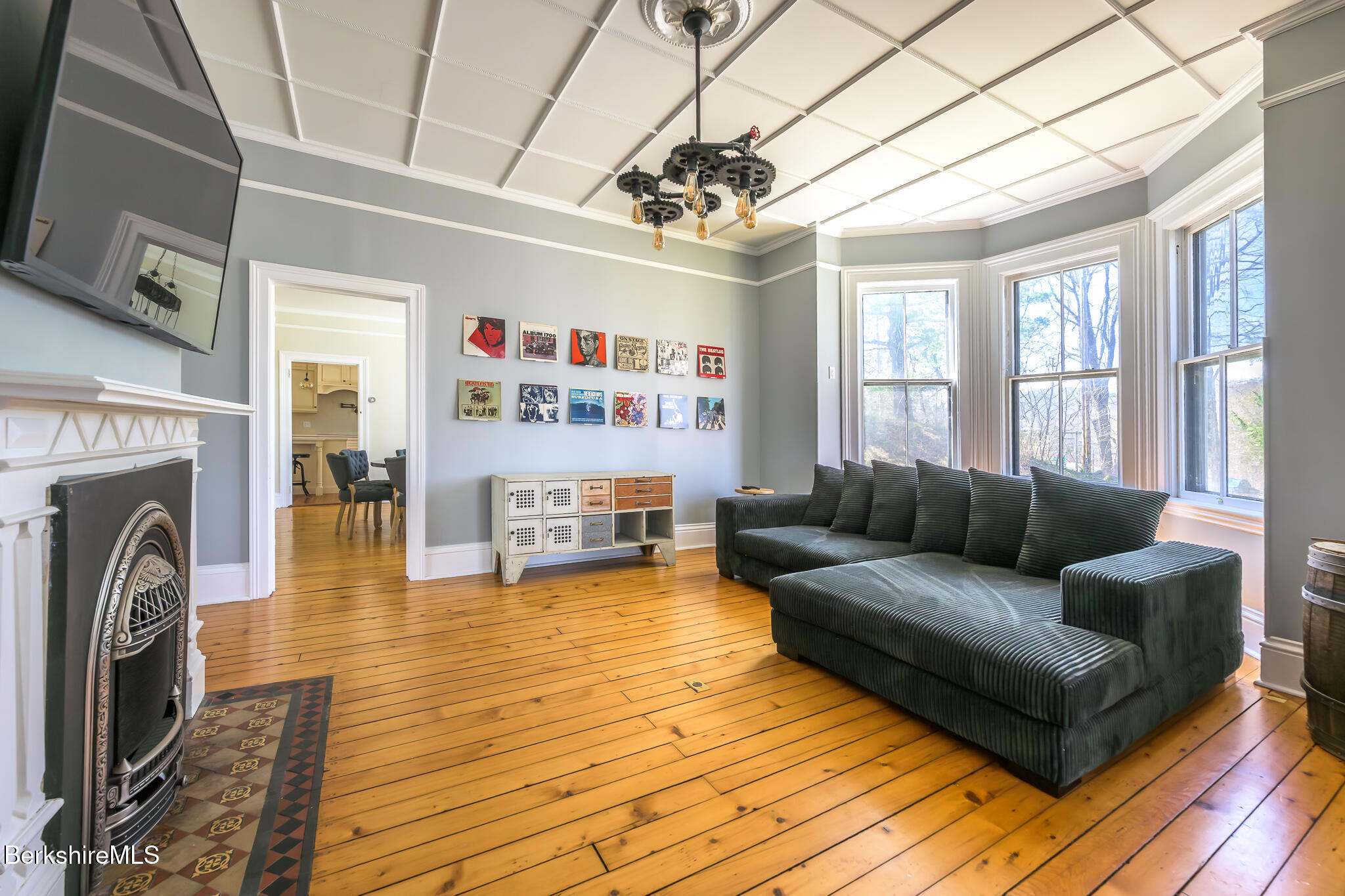 21 Stockbridge Rd