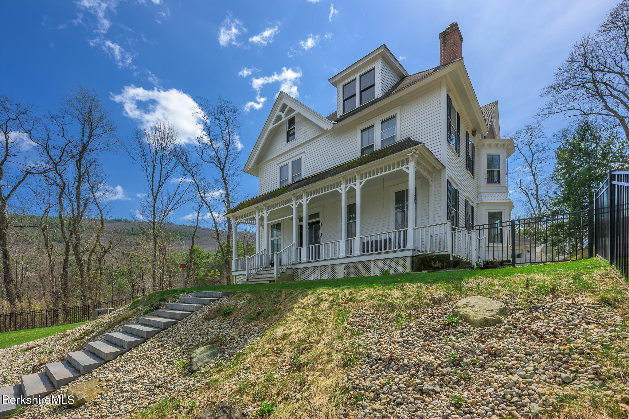 21 Stockbridge Rd