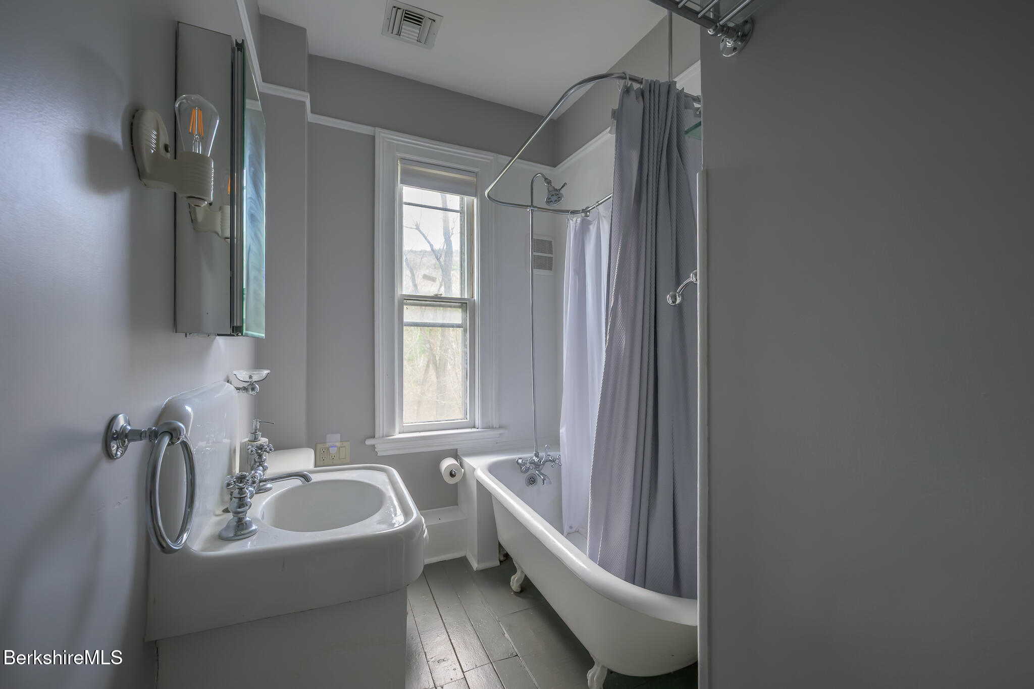 21 Stockbridge Rd