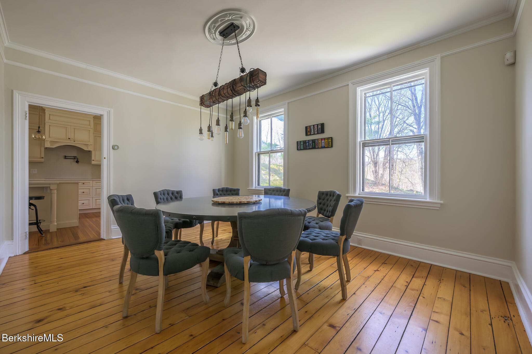21 Stockbridge Rd