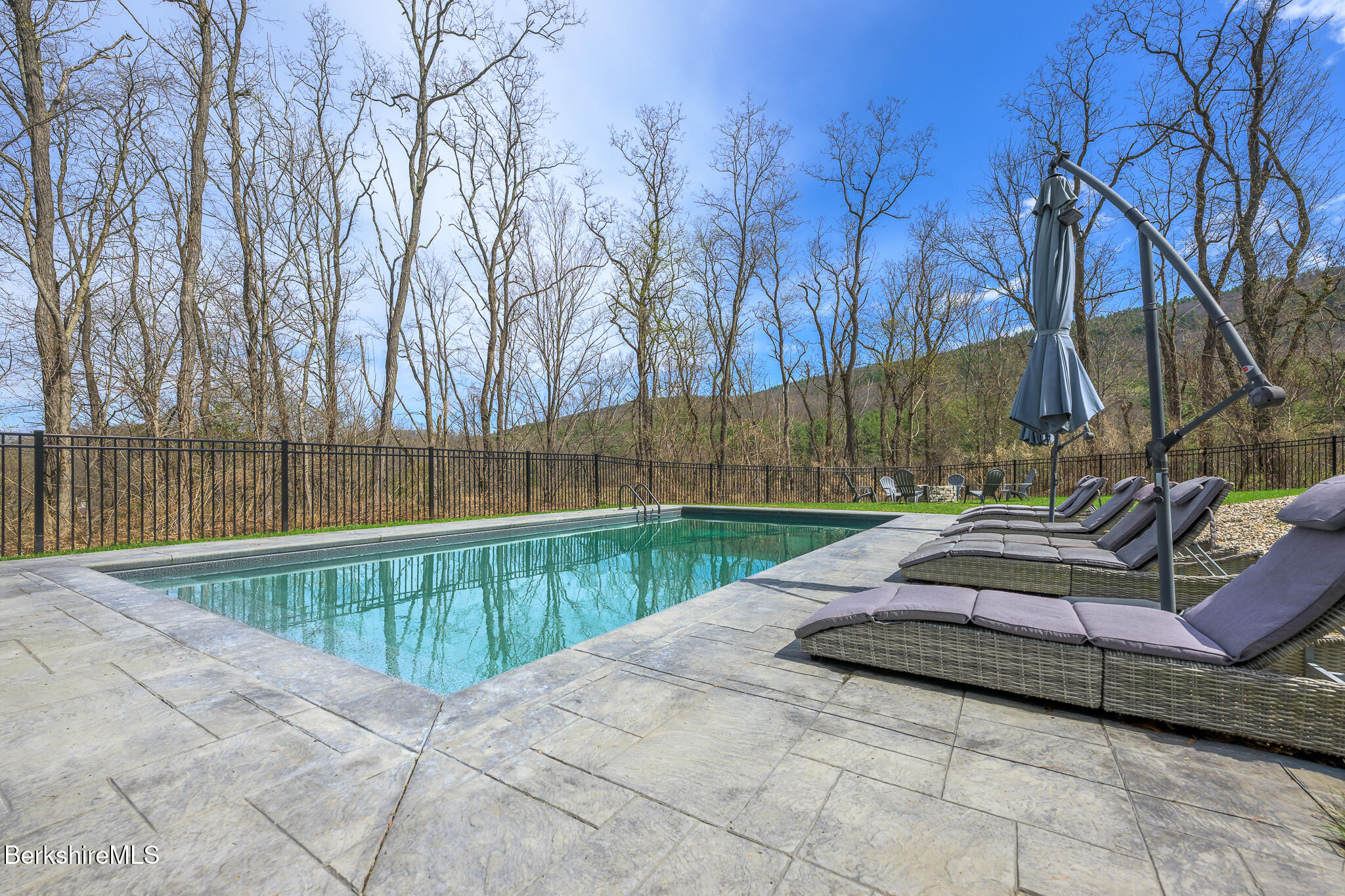 21 Stockbridge Rd