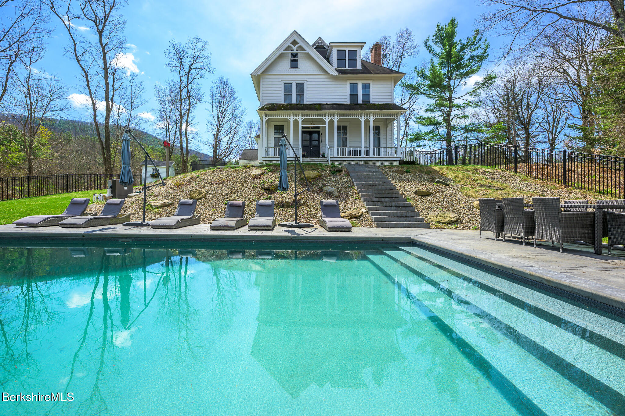 21 Stockbridge Rd