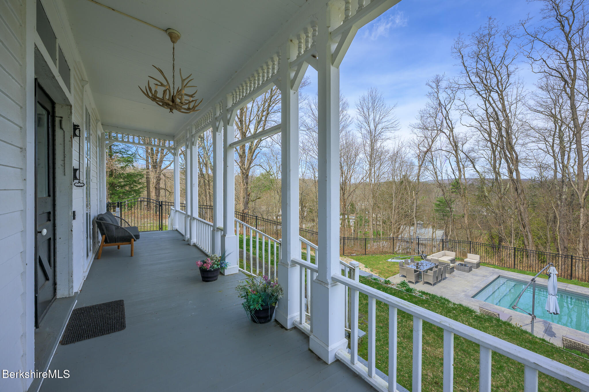 21 Stockbridge Rd