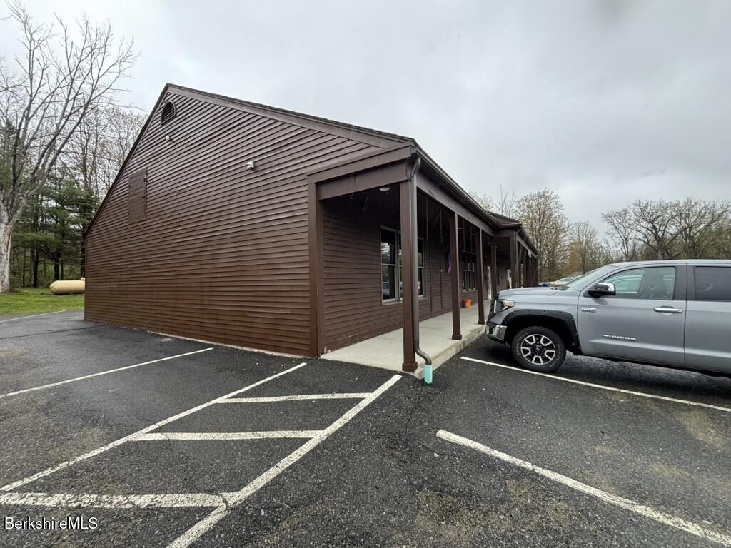 20 Williamstown Rd