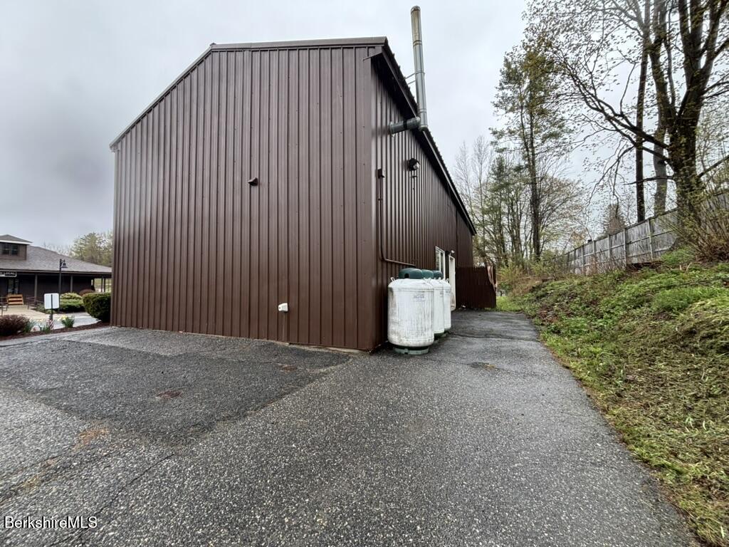 20 Williamstown Rd