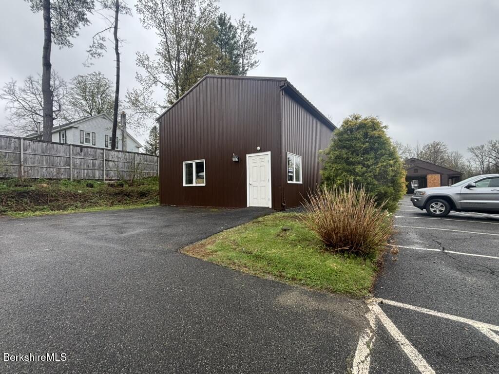 20 Williamstown Rd