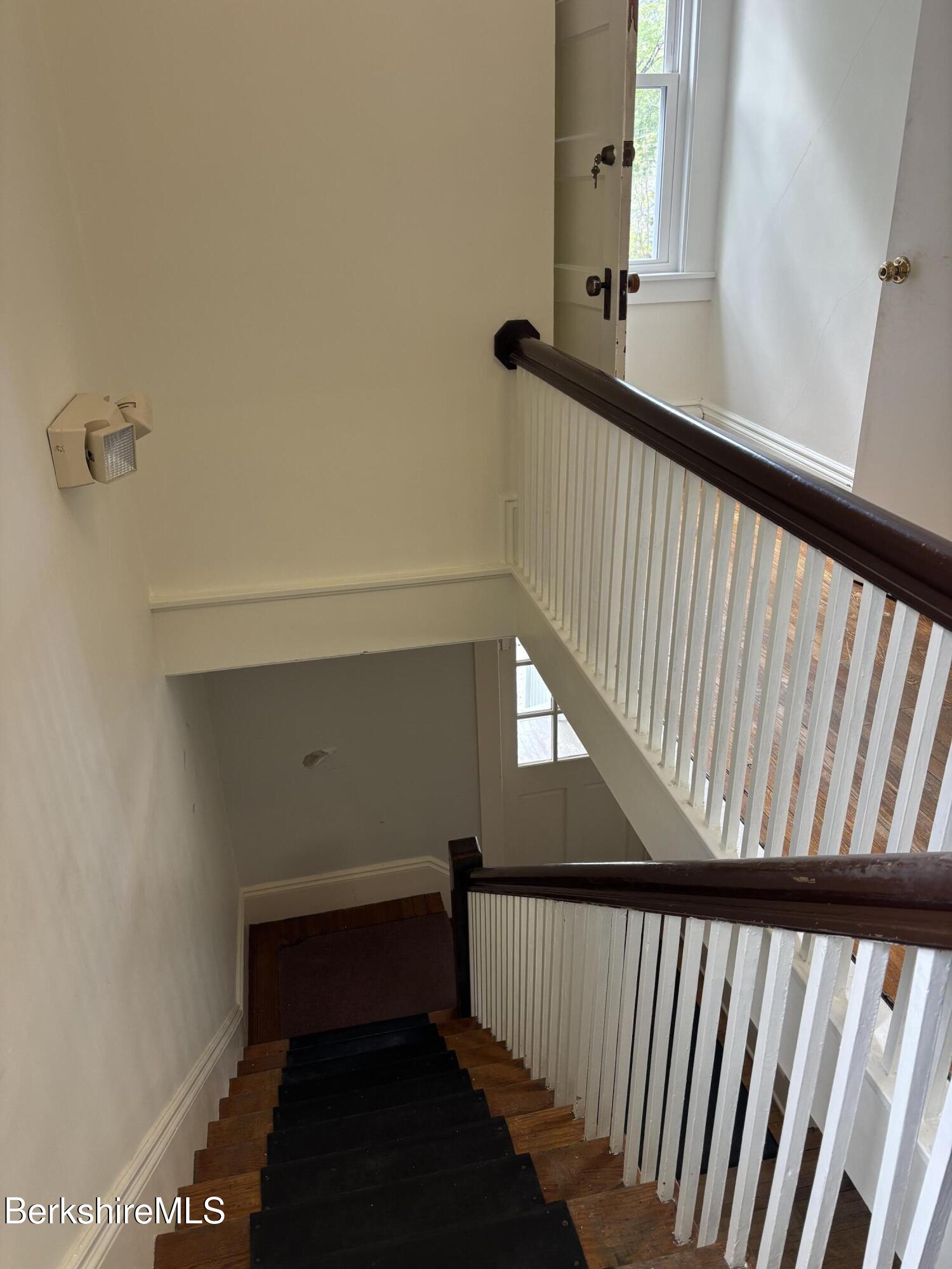 60 Cottage St