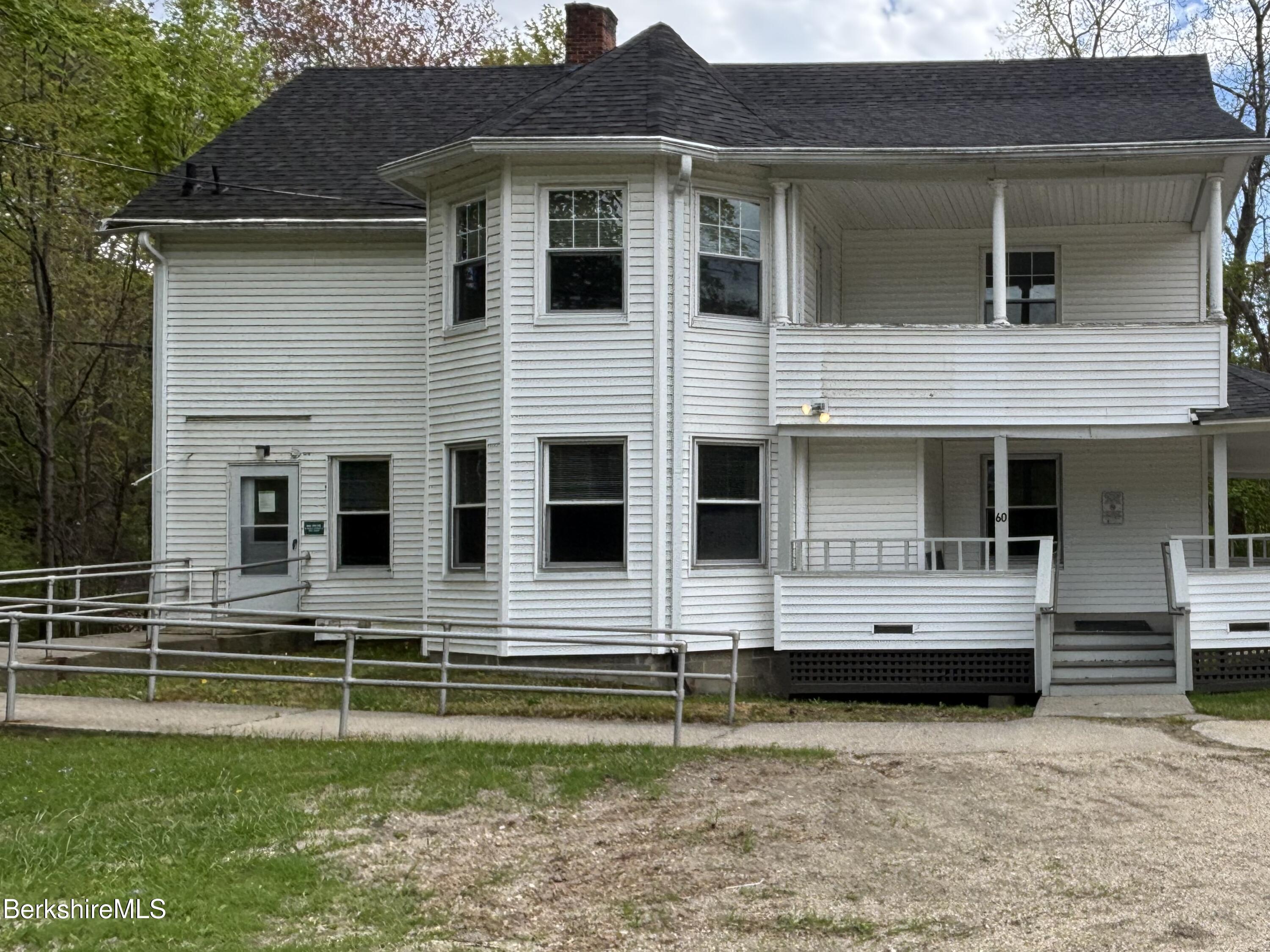 60 Cottage St
