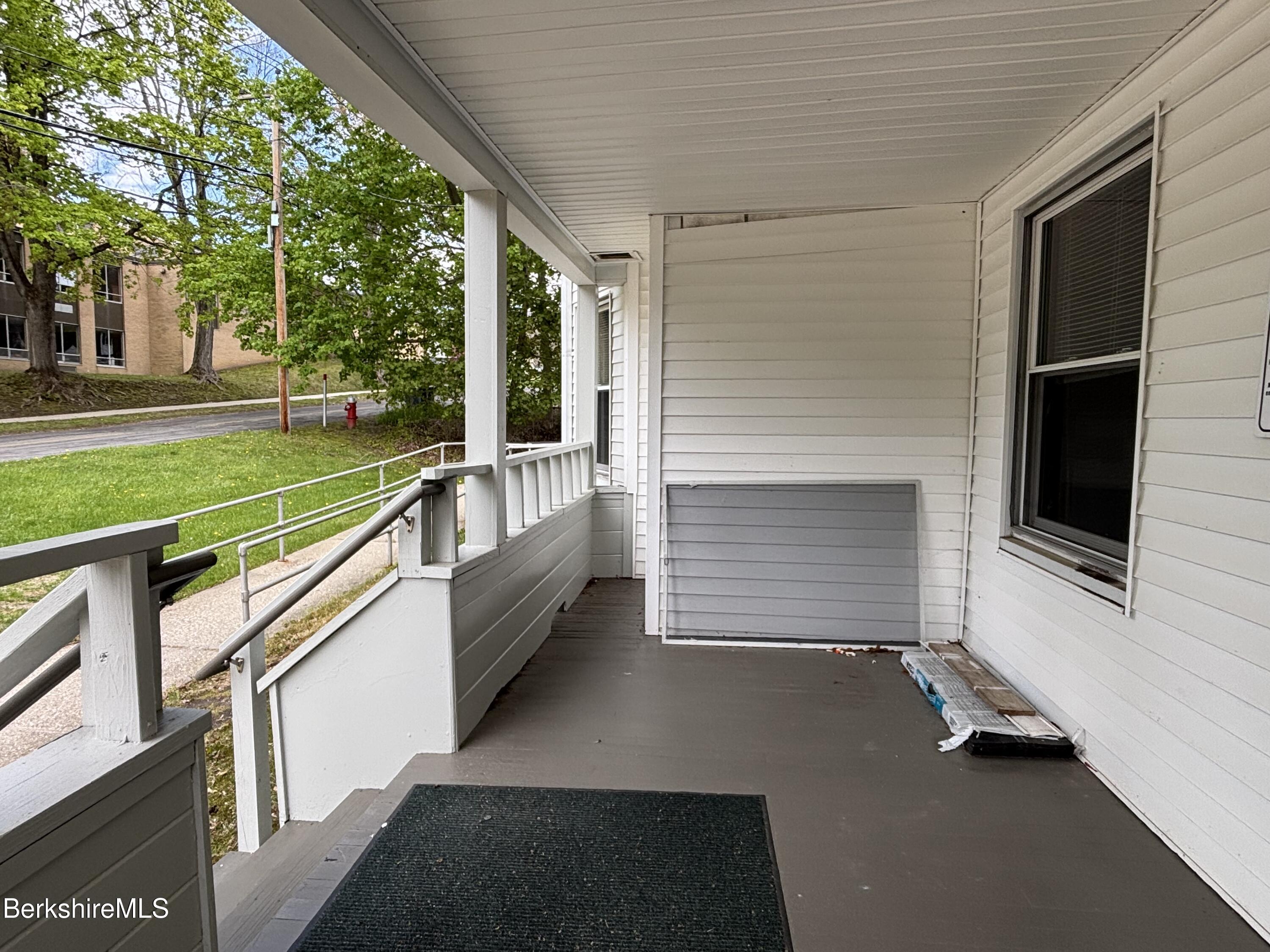 60 Cottage St