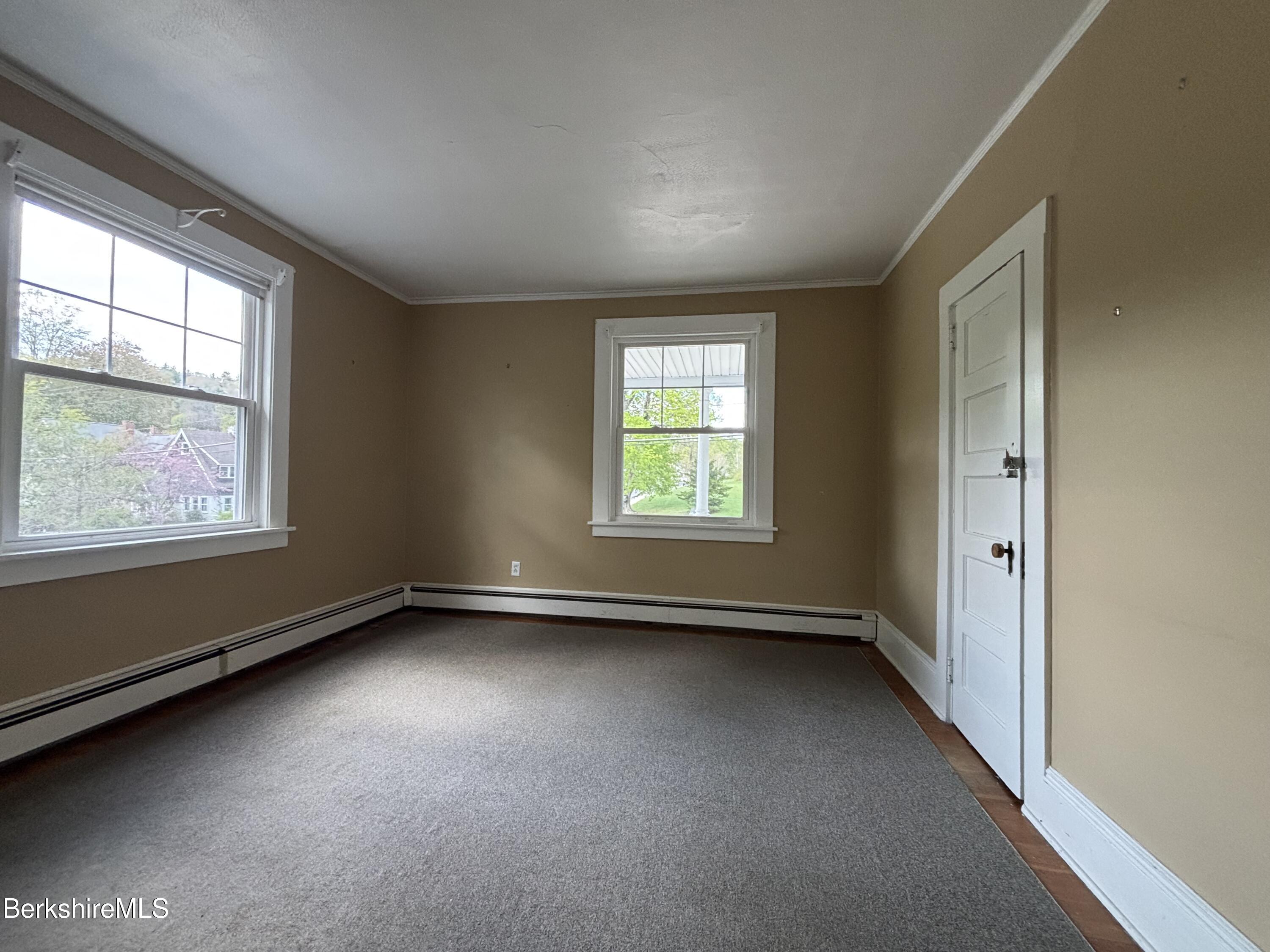 60 Cottage St