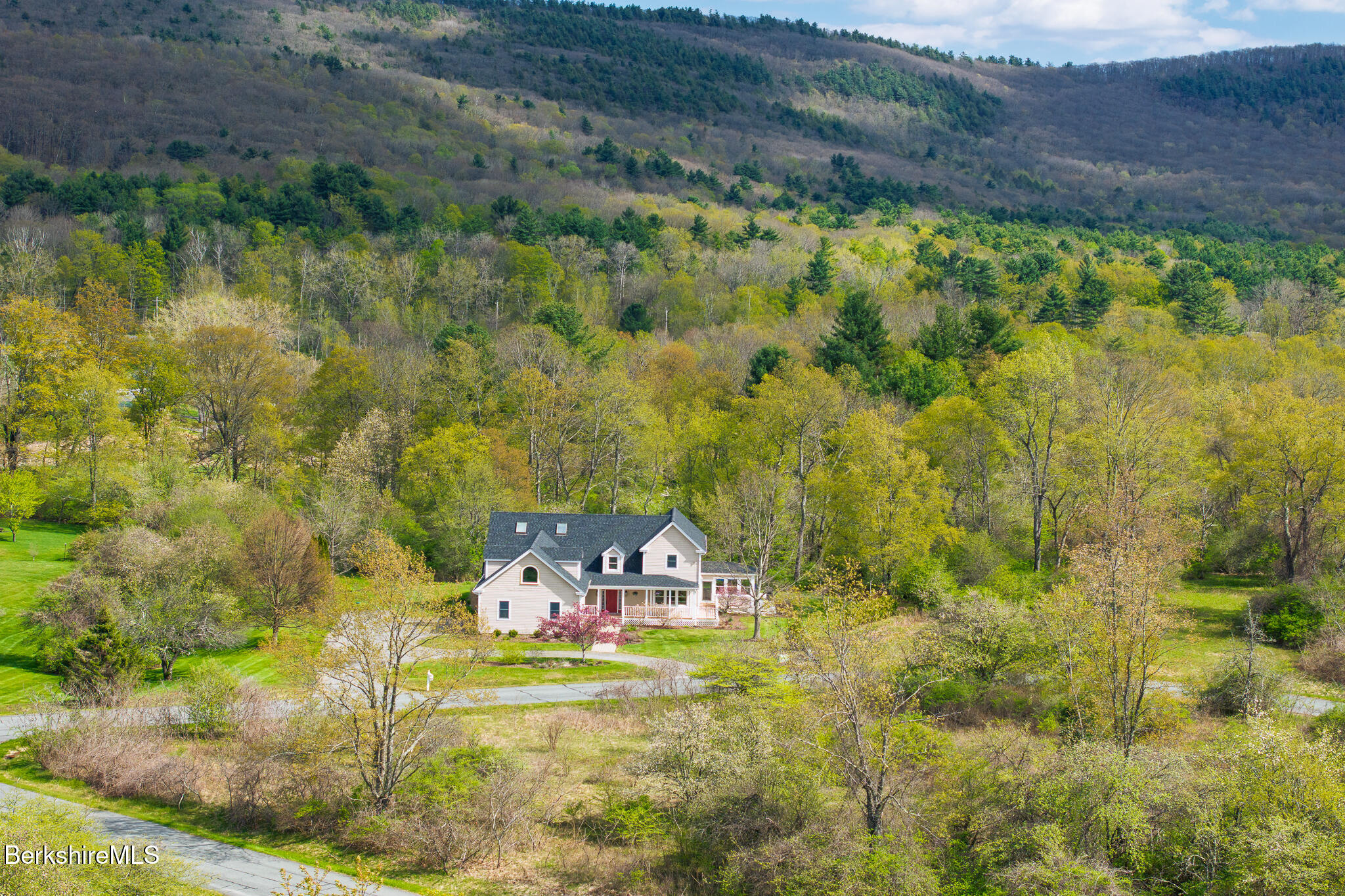 5 Silver Mine Ln