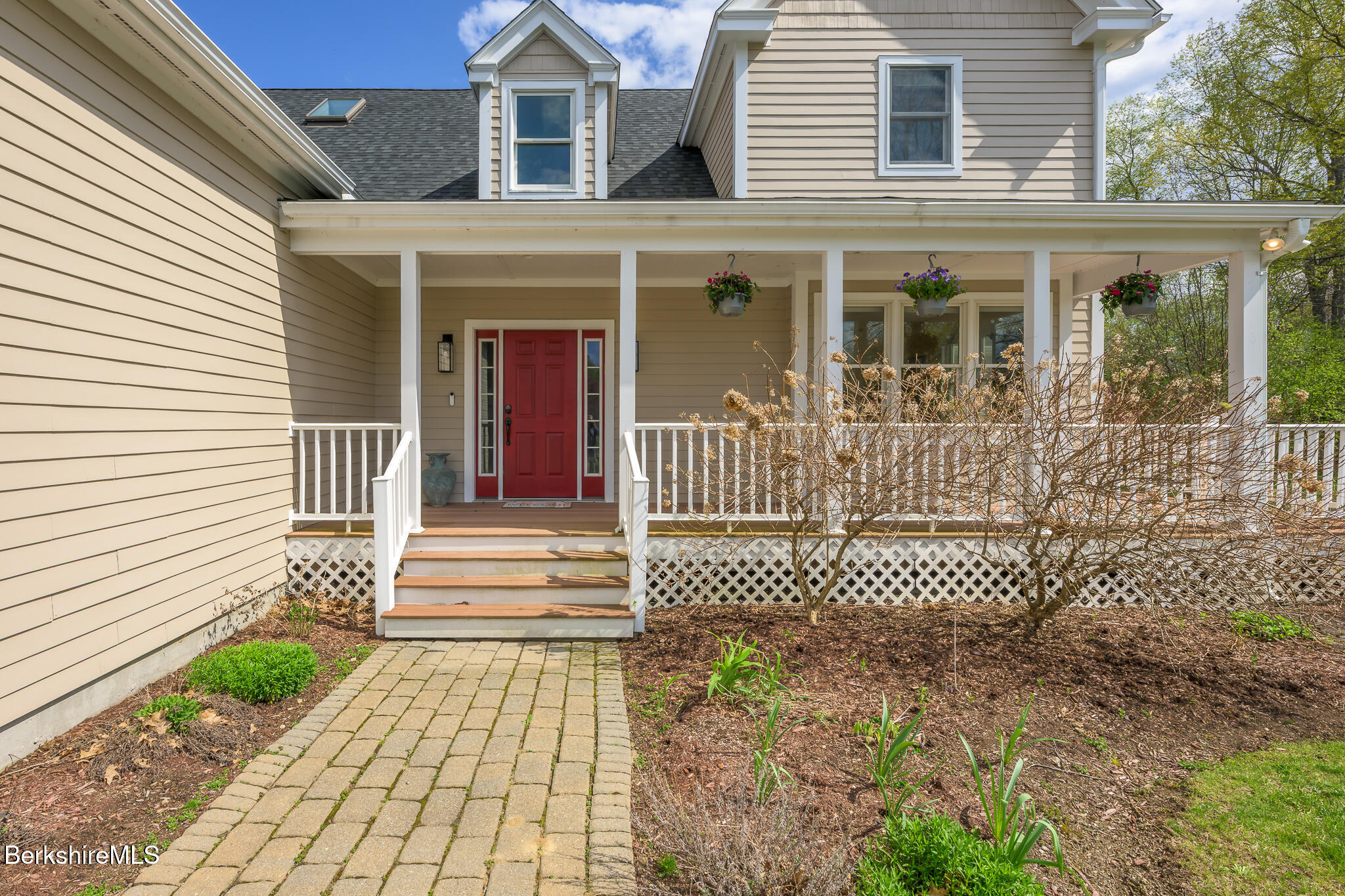 5 Silver Mine Ln