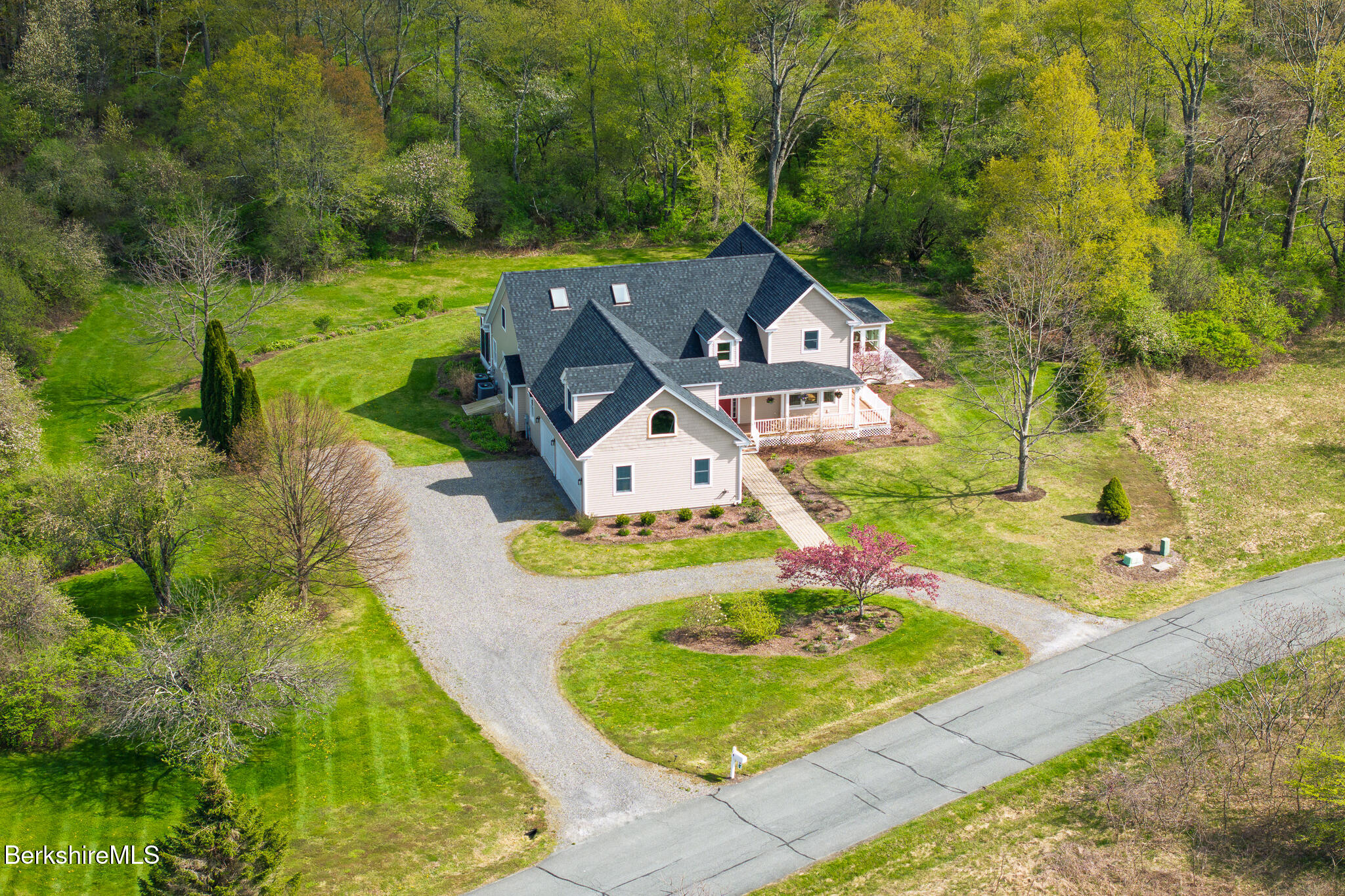 5 Silver Mine Ln