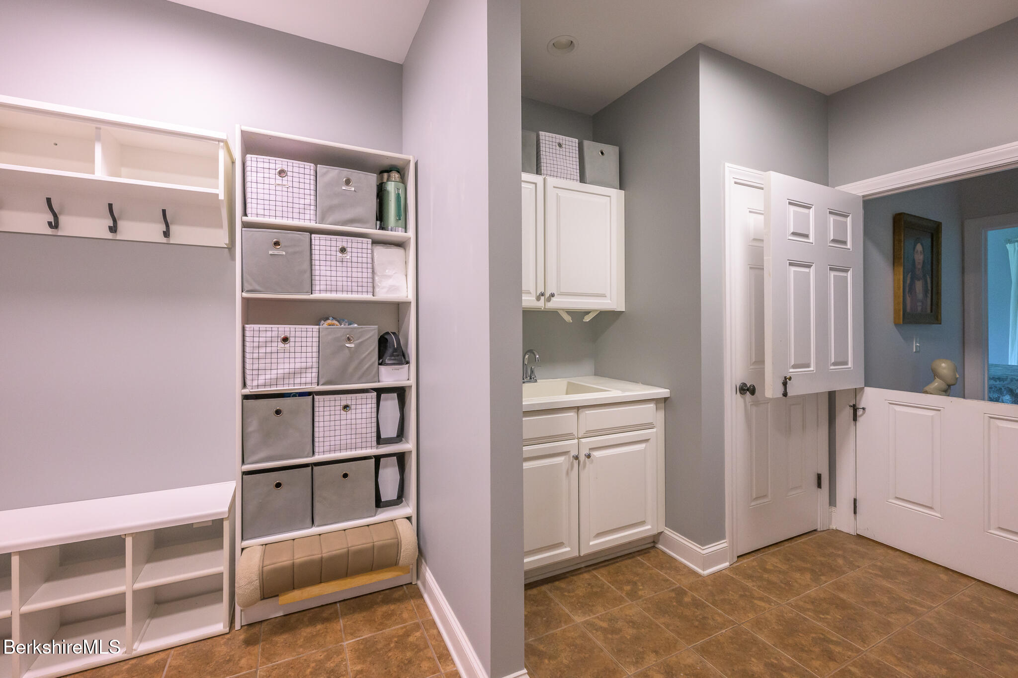 5 Silver Mine Ln