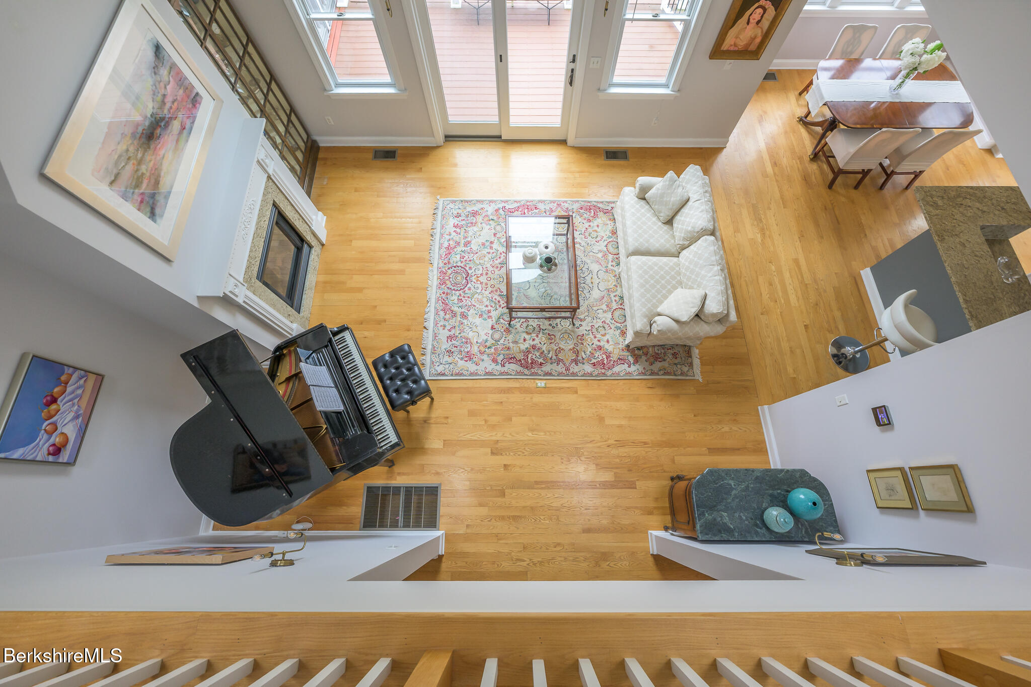 5 Silver Mine Ln