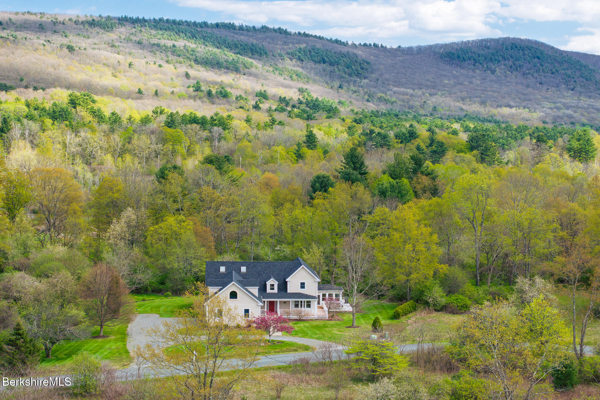 5 Silver Mine Ln