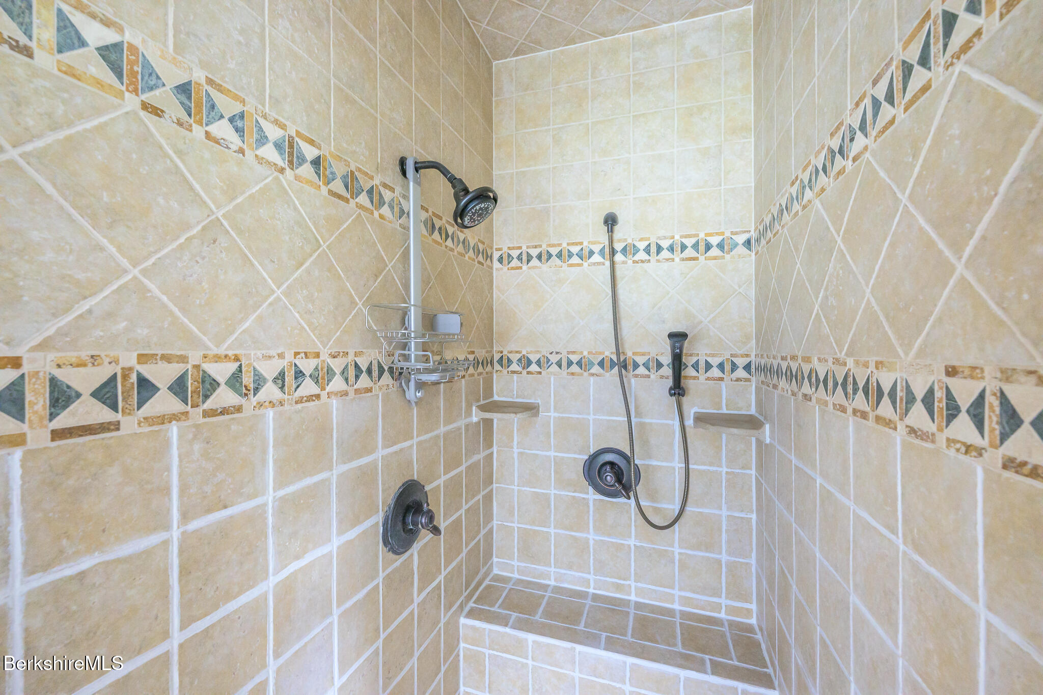 5 Silver Mine Ln