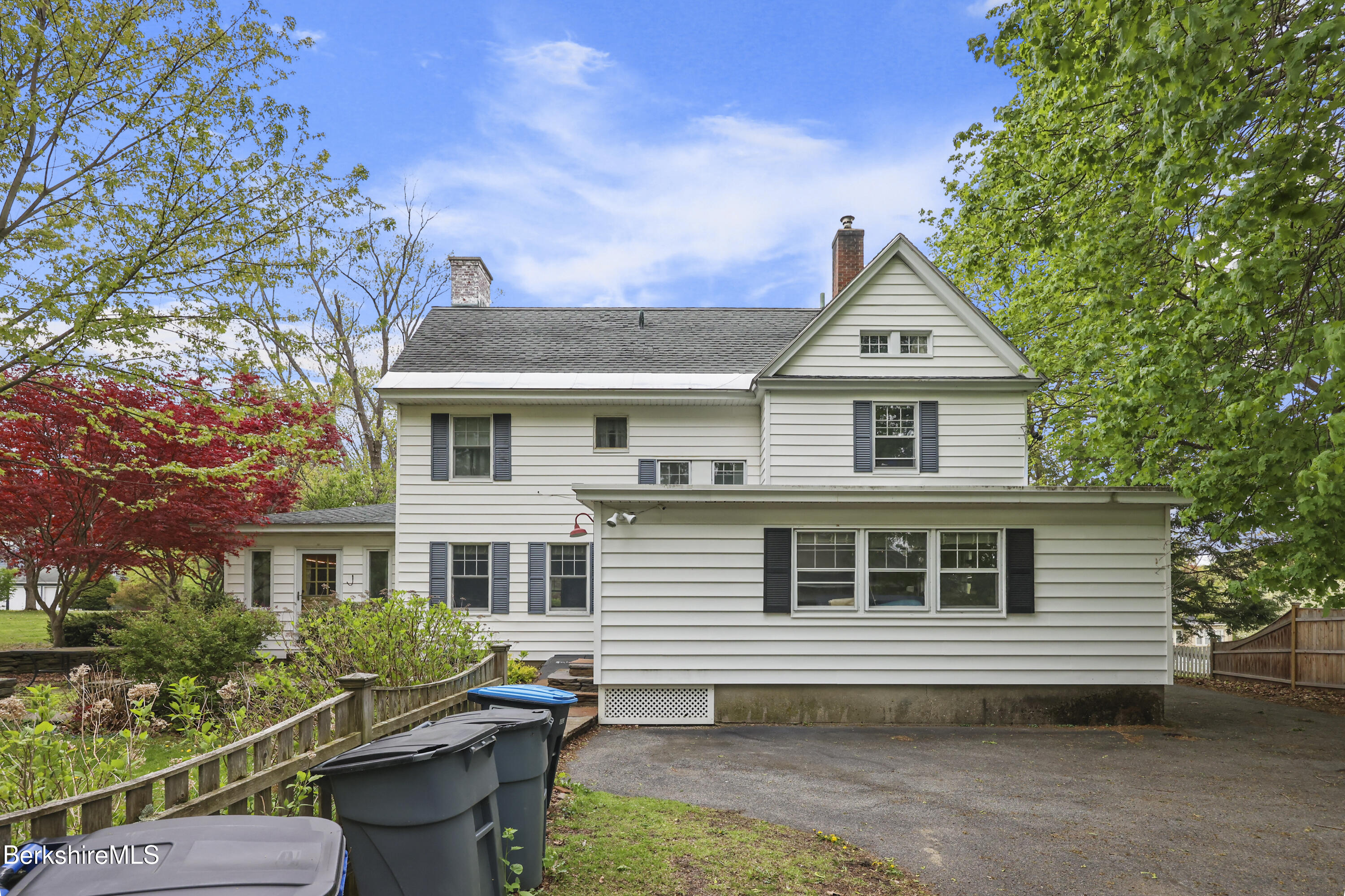15 Kenilworth St