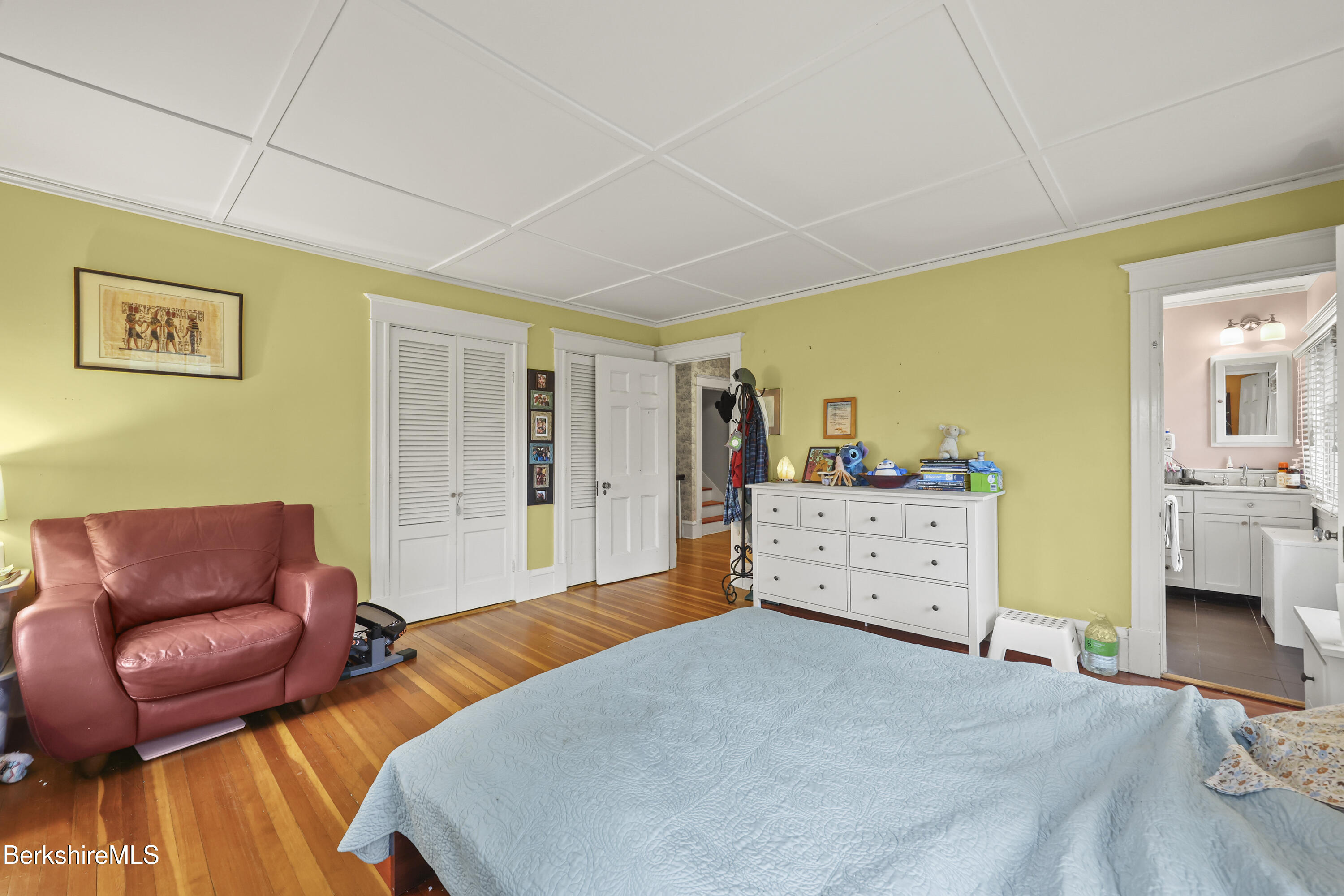 15 Kenilworth St