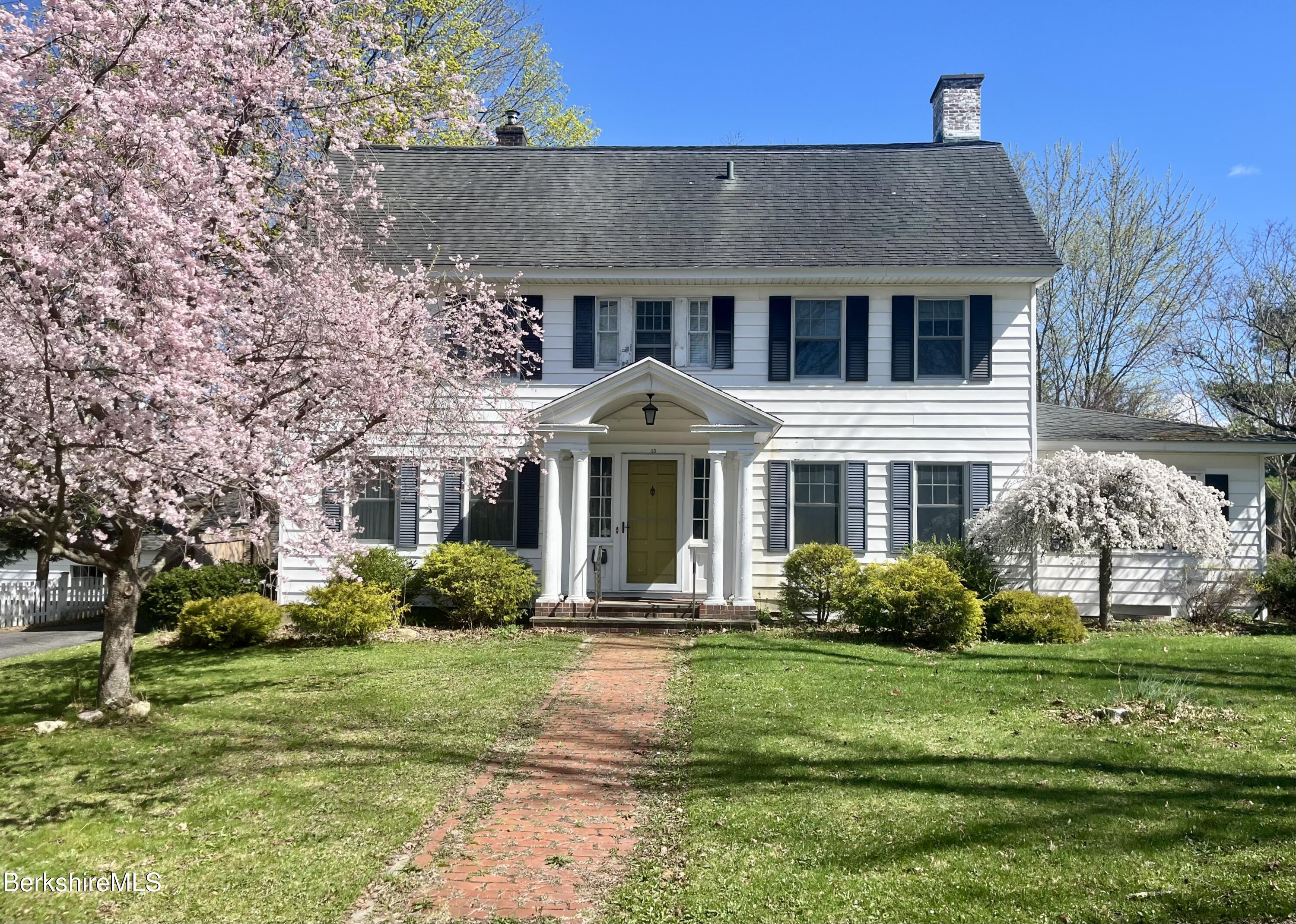 15 Kenilworth St