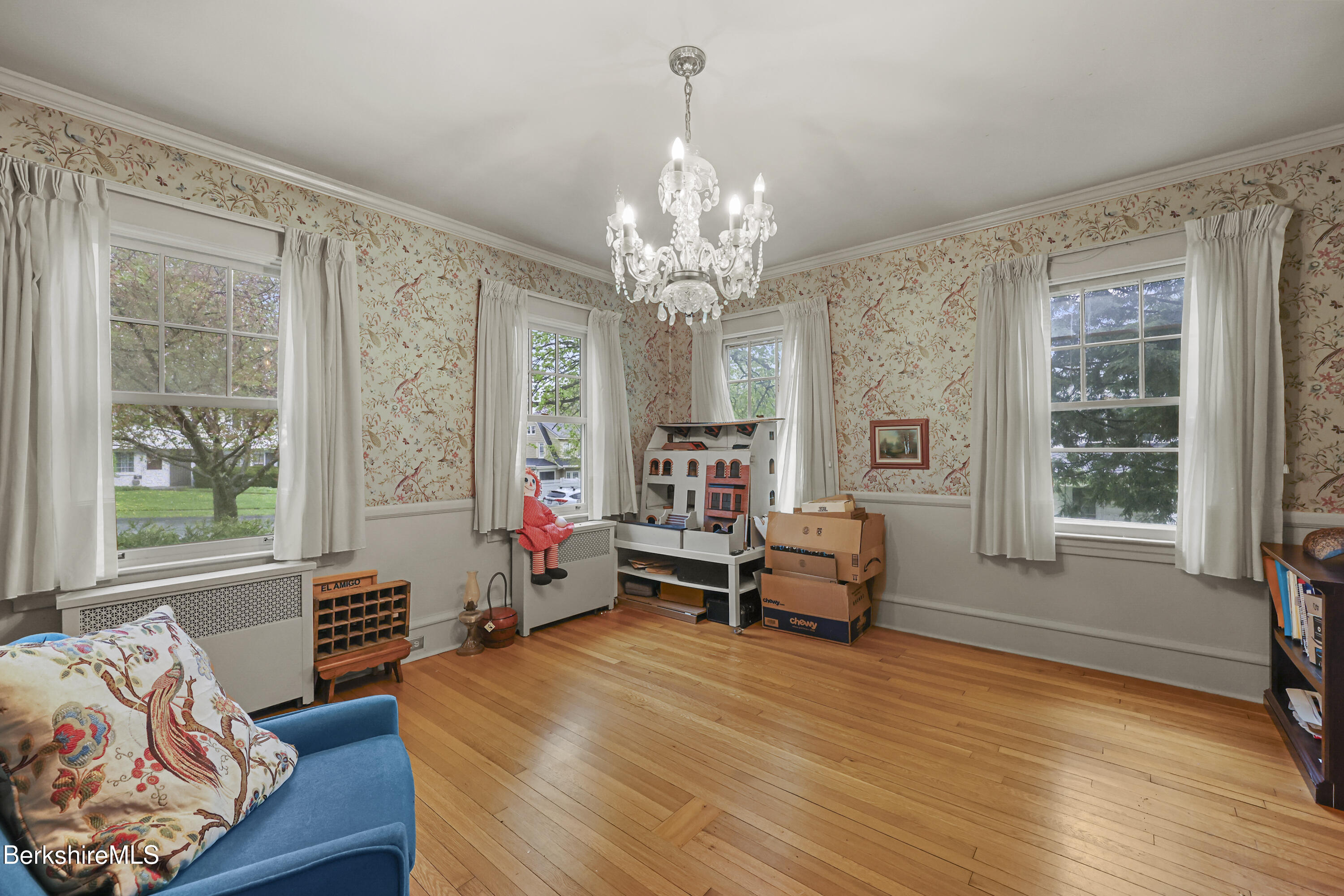 15 Kenilworth St