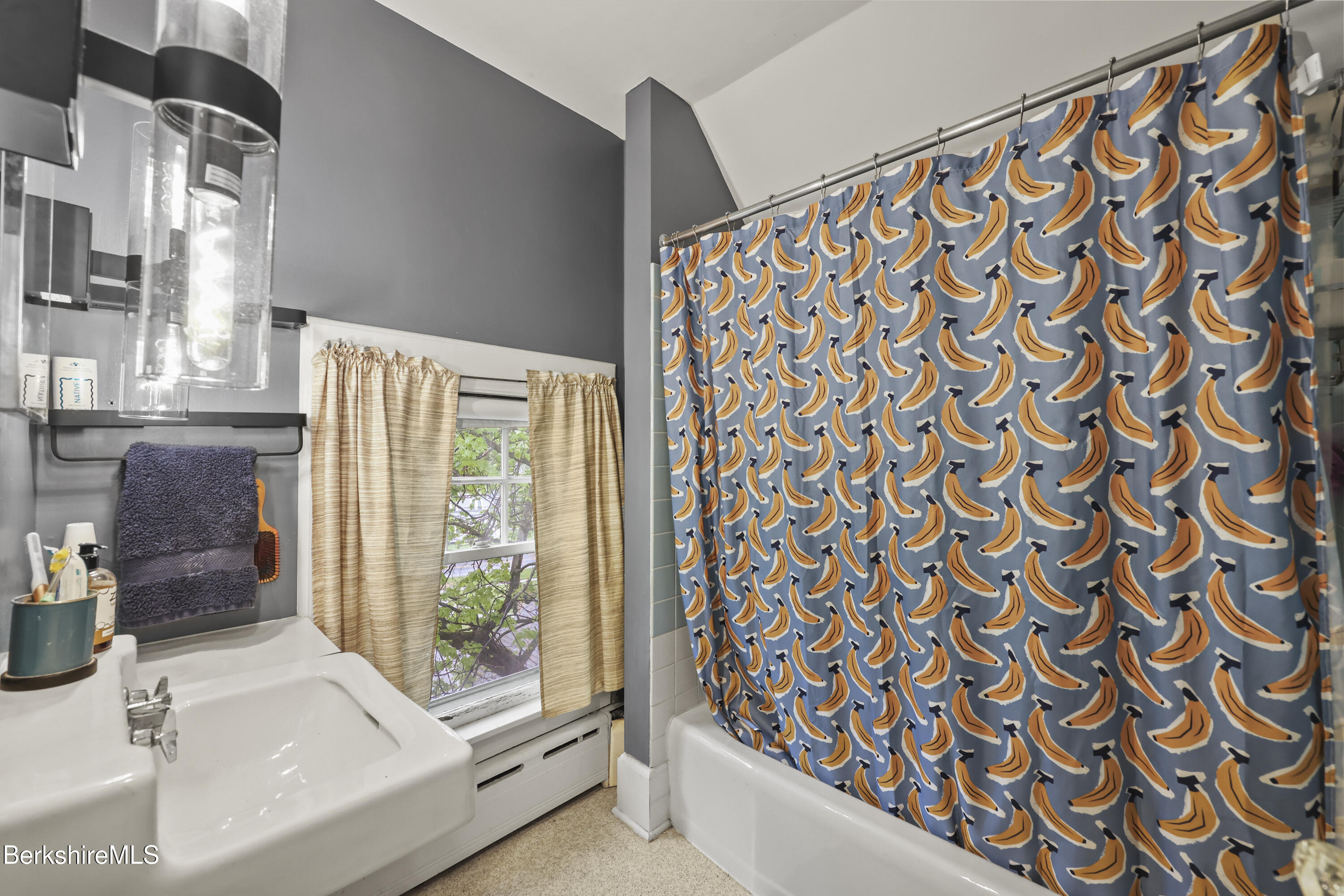 15 Kenilworth St