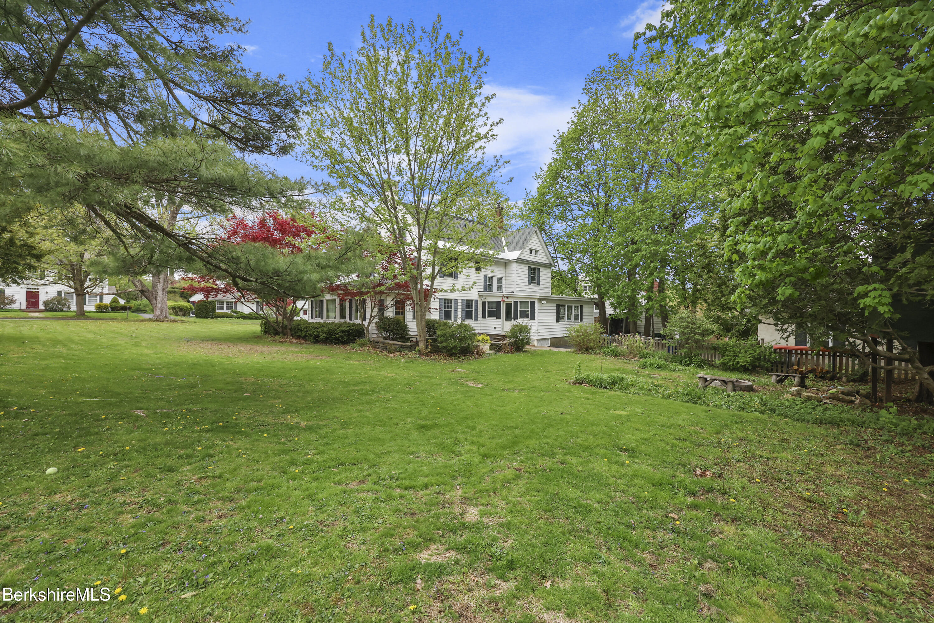 15 Kenilworth St