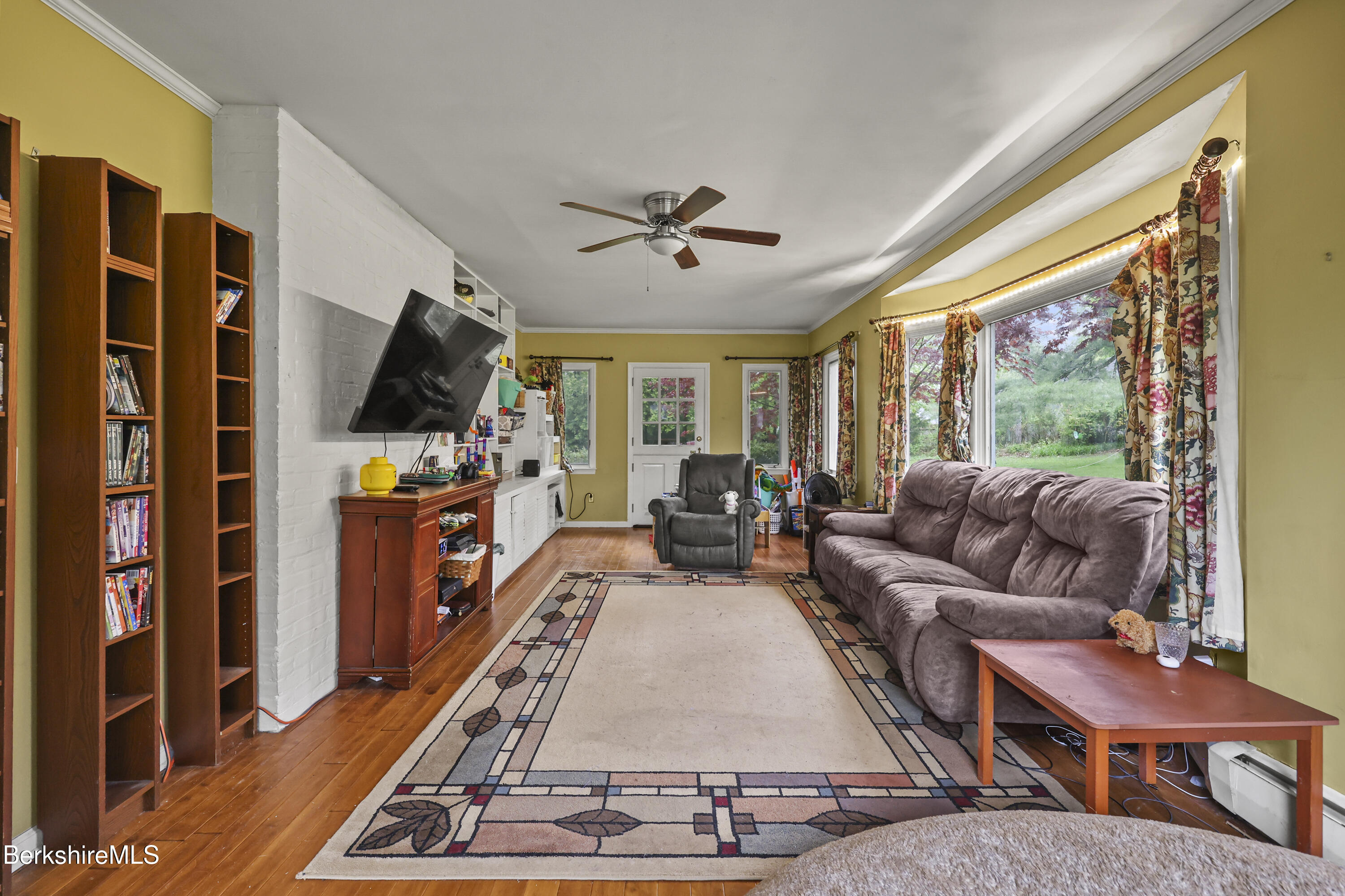 15 Kenilworth St