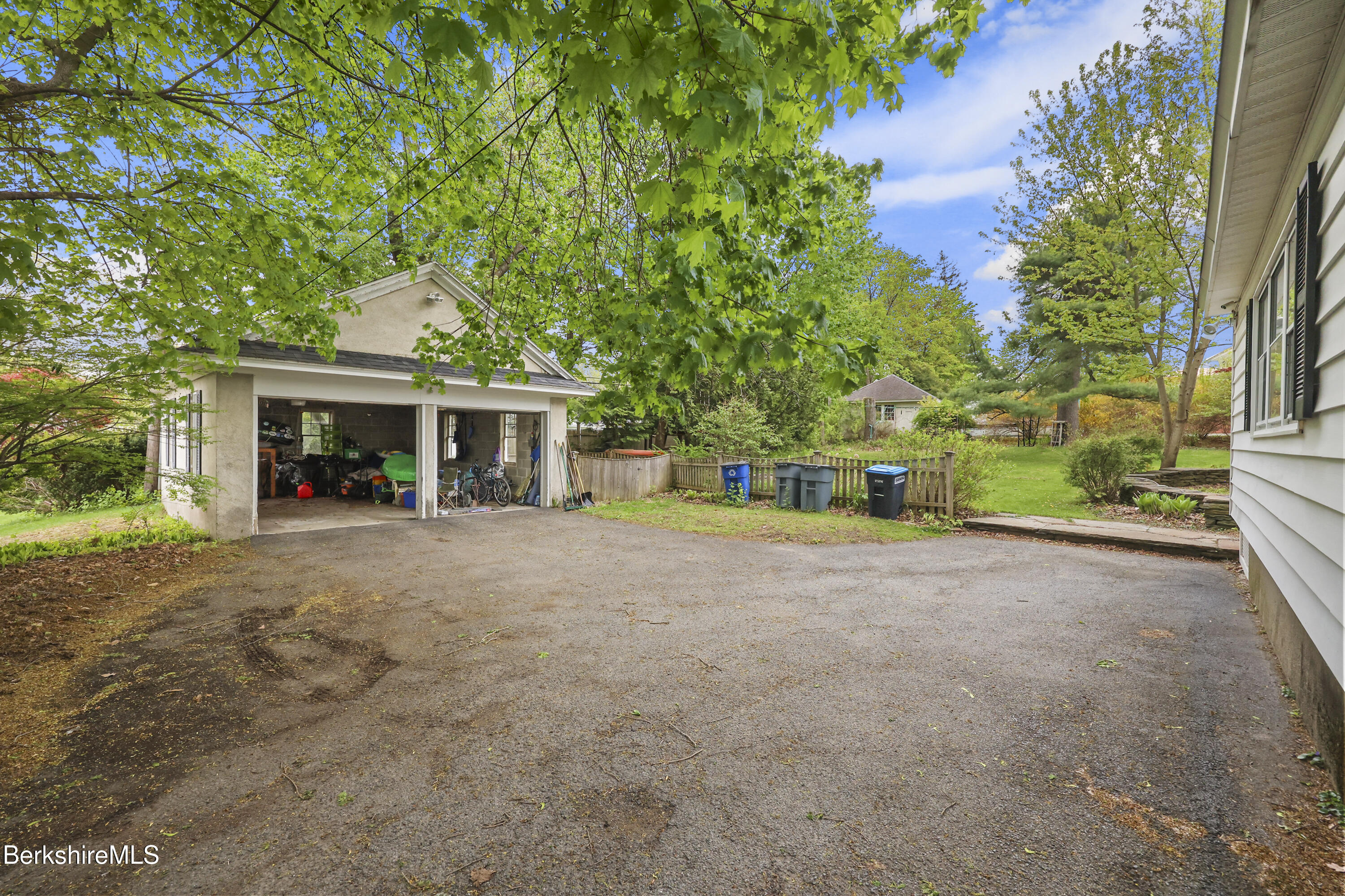15 Kenilworth St