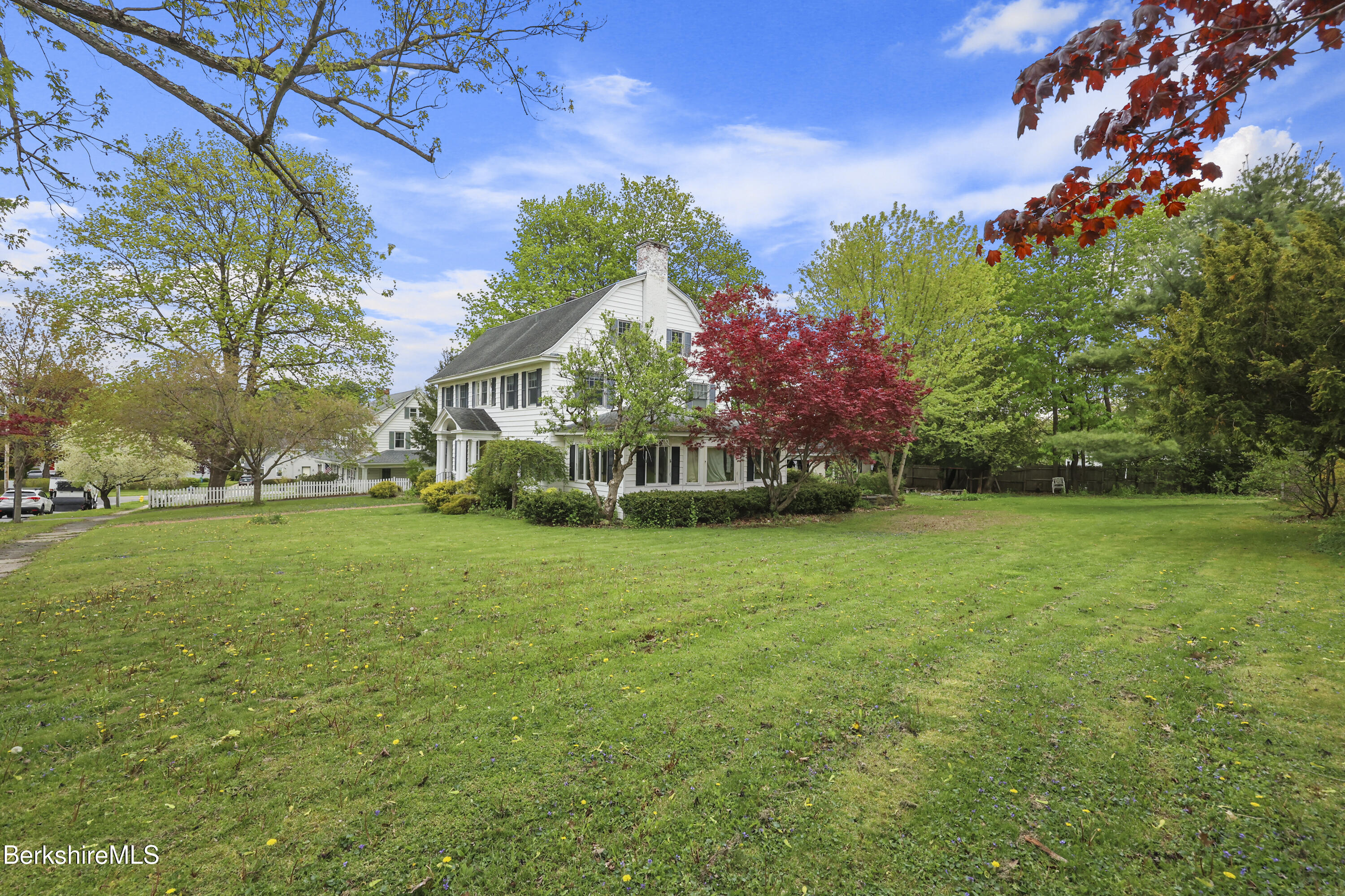 15 Kenilworth St