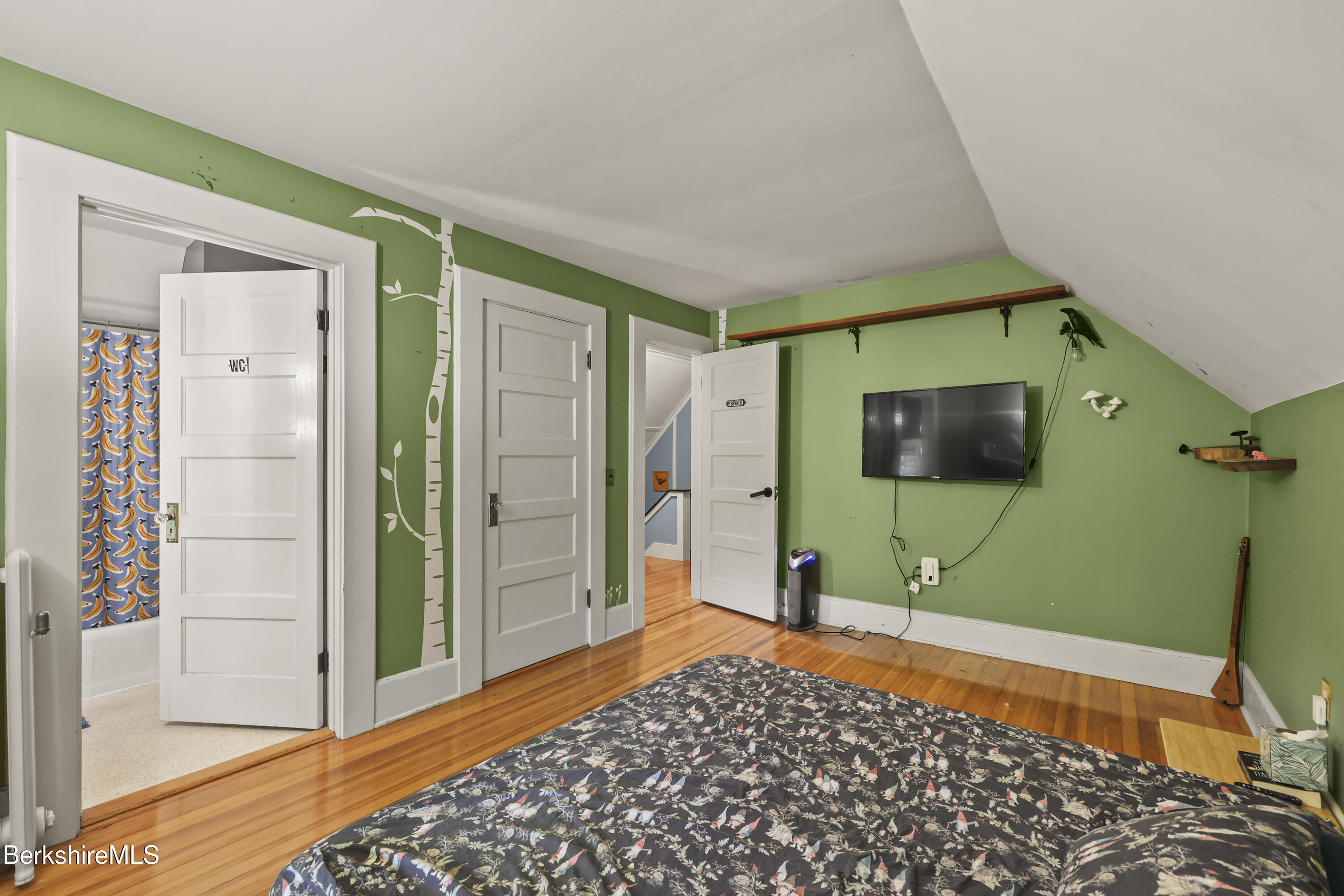 15 Kenilworth St