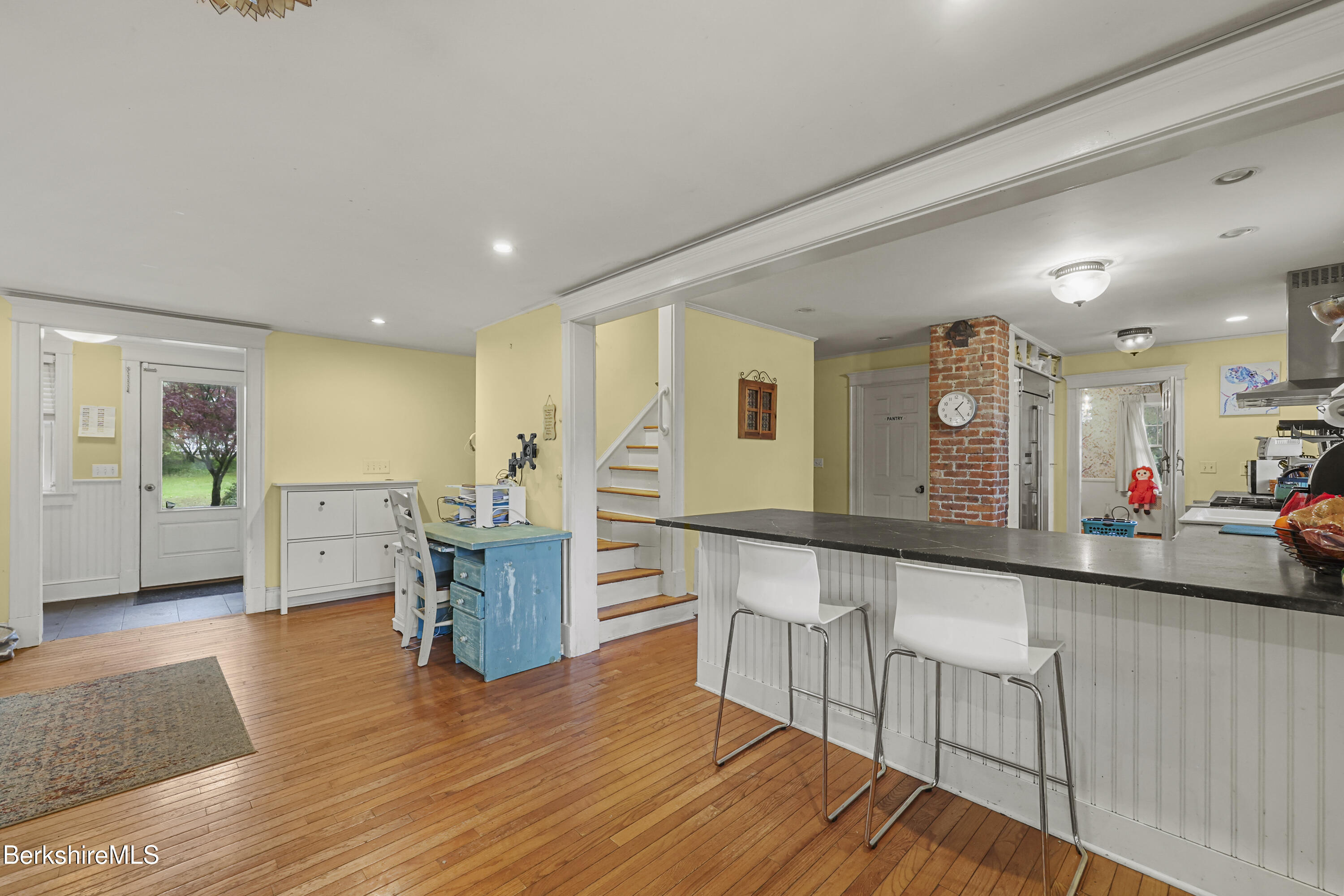 15 Kenilworth St