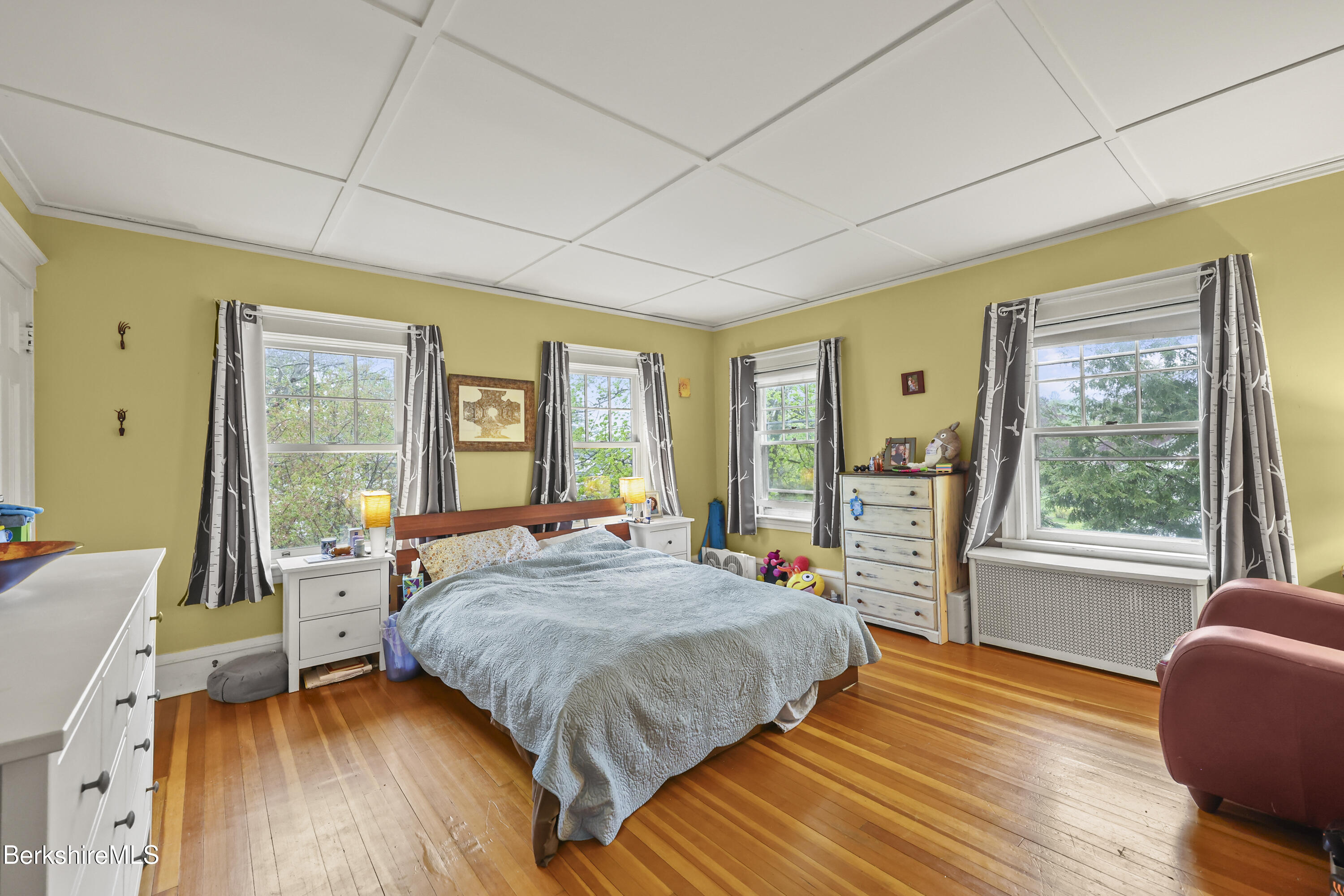 15 Kenilworth St