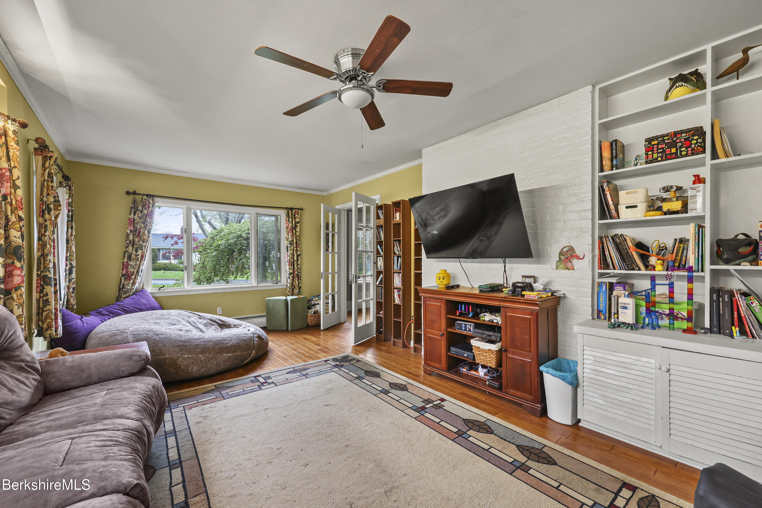 15 Kenilworth St