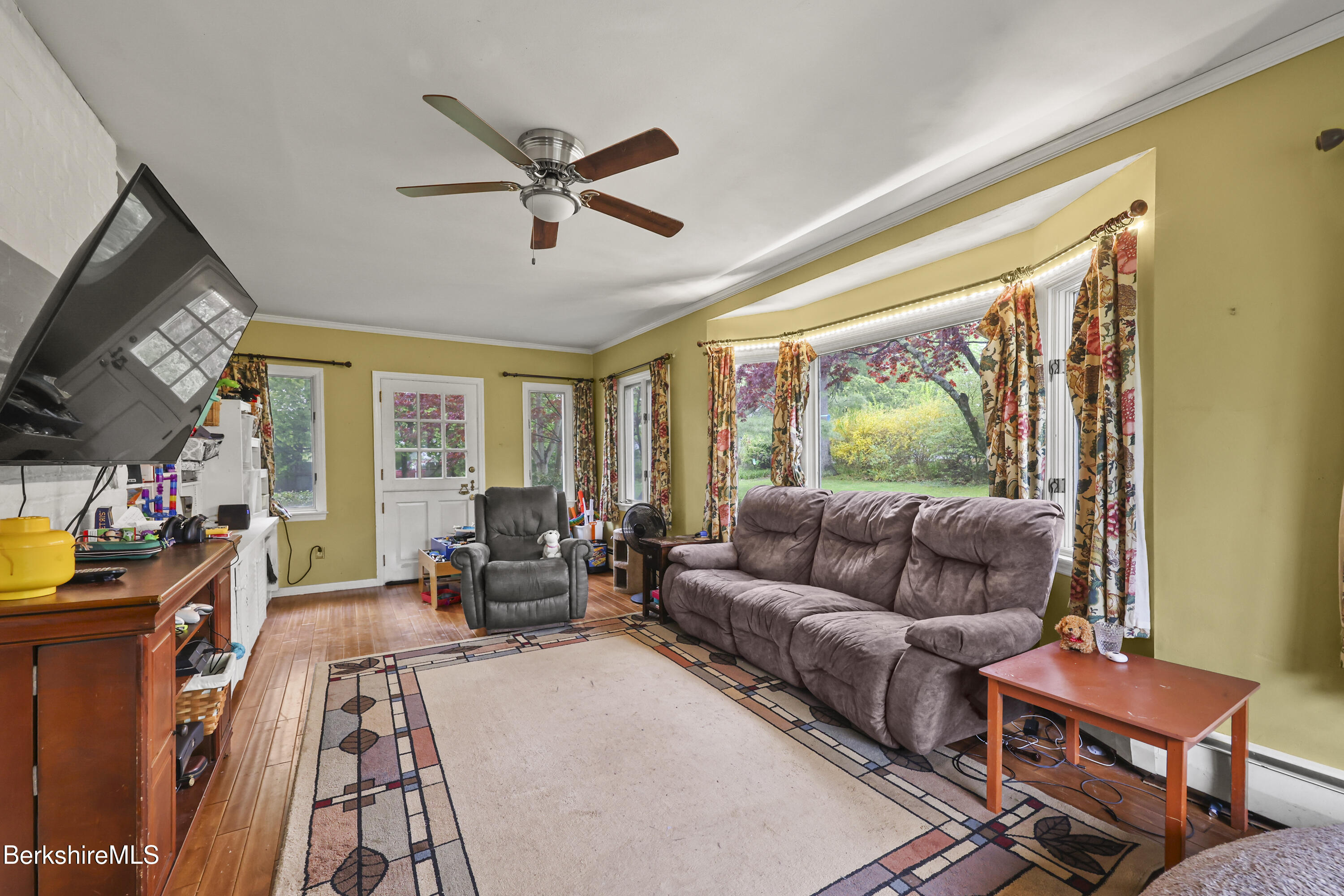 15 Kenilworth St