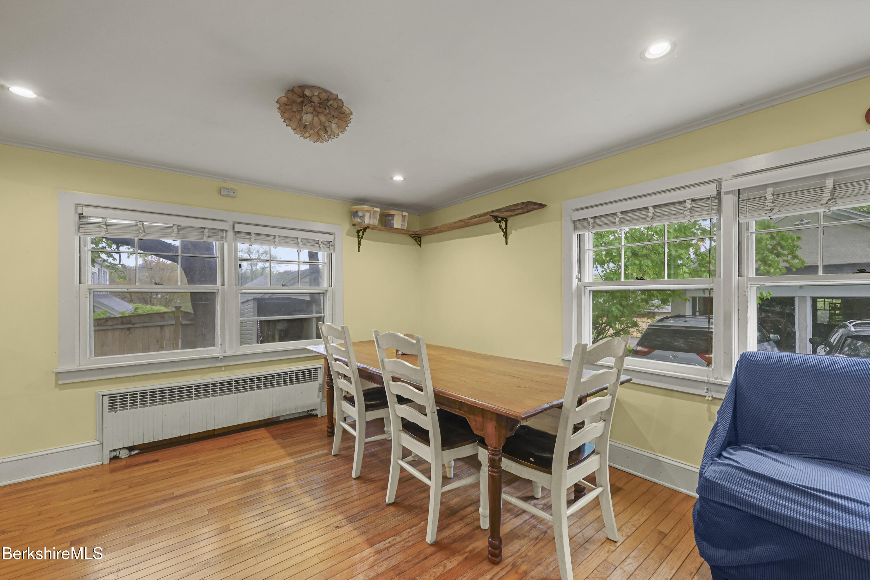 15 Kenilworth St