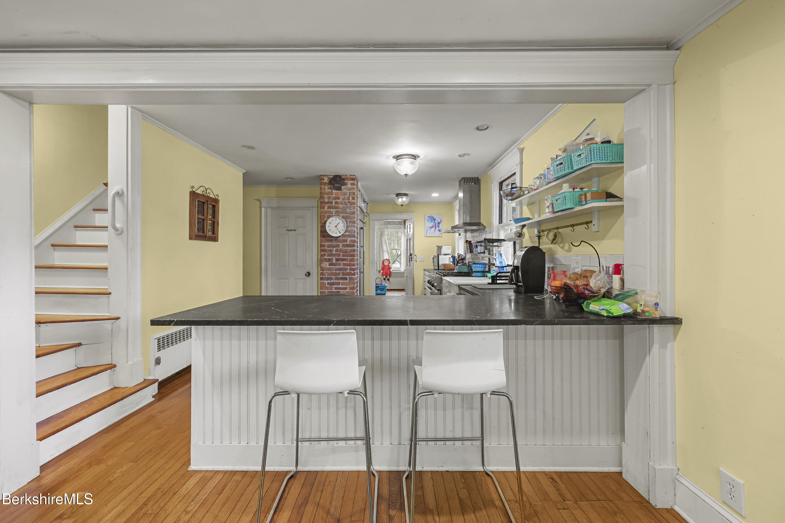 15 Kenilworth St