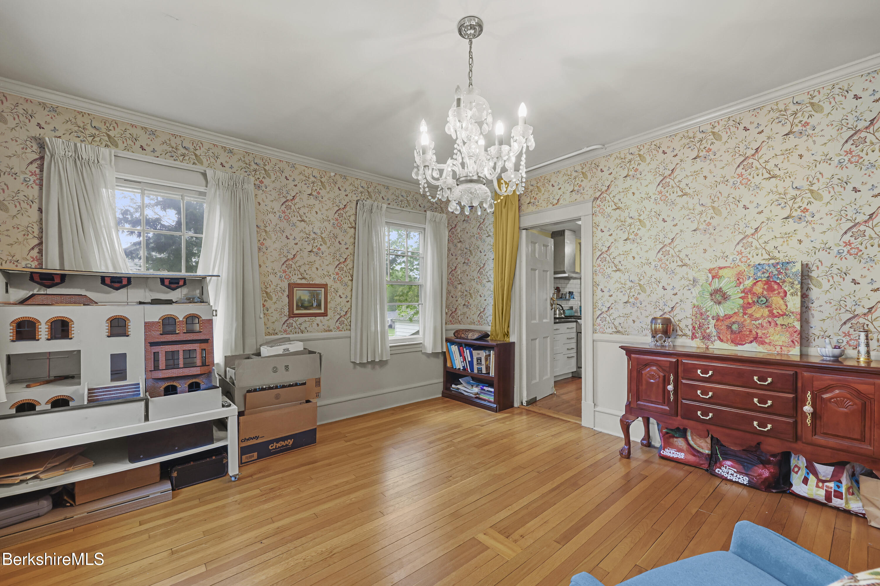 15 Kenilworth St