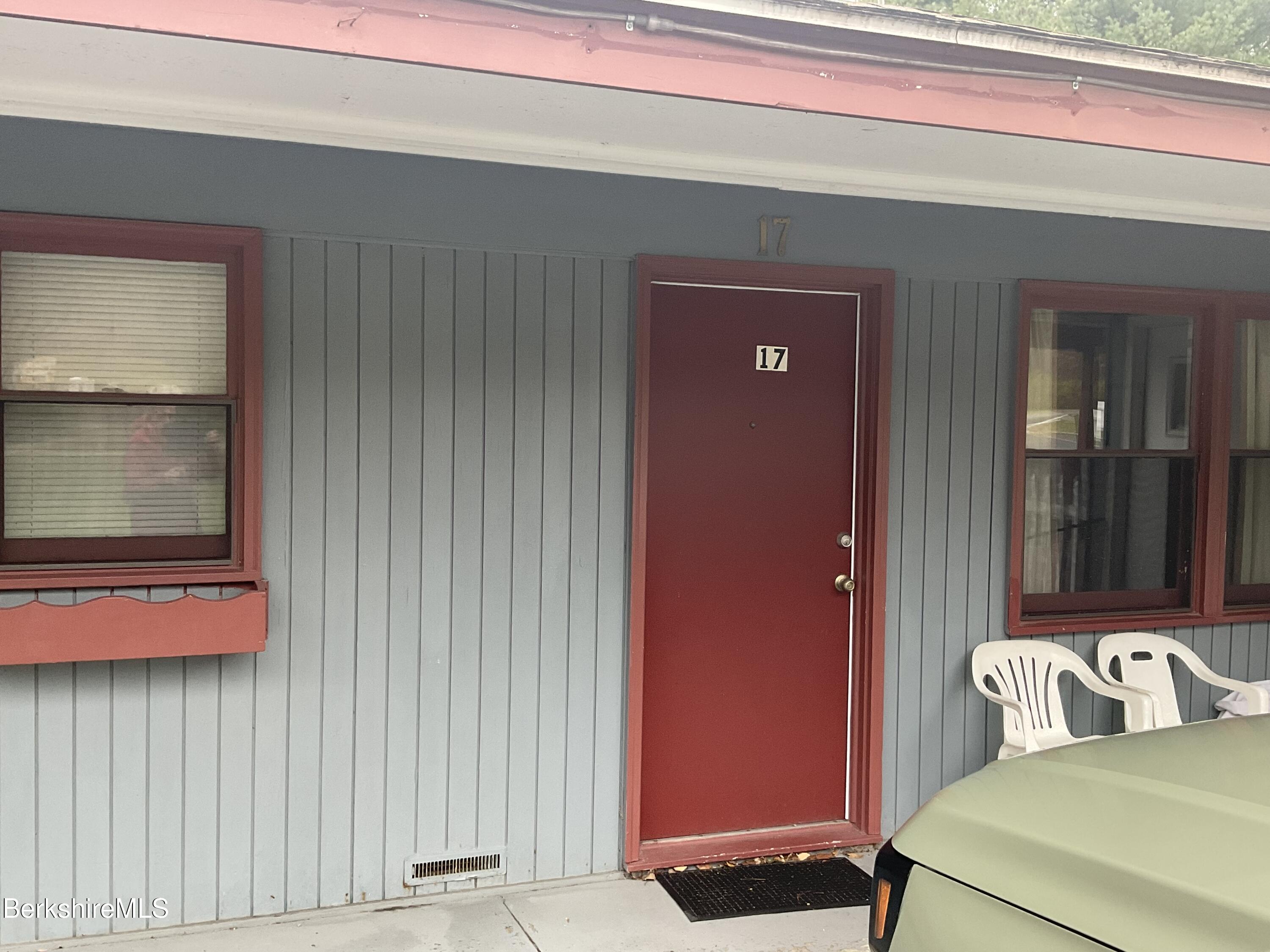 42 Stockbridge Rd